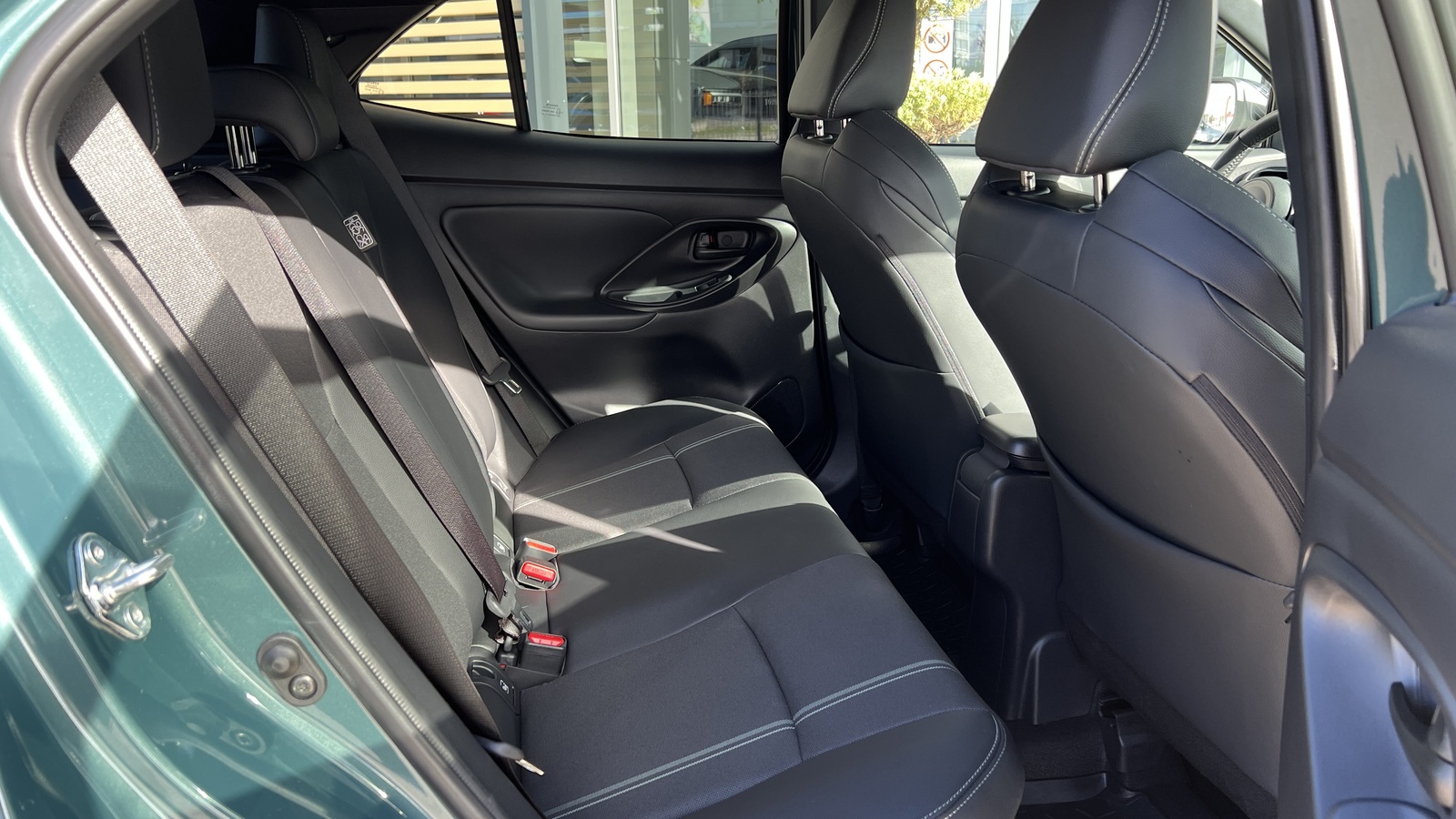 Toyota YARIS CROSS 2025 року, Хетчбек, Тойота Центр Чернігів "Соллі-Плюс", м.Чернігів | Фото № 7 Toyota YARIS CROSS 2025 року з пробігом 892 км, Хетчбек, Тойота Центр Чернігів "Соллі-Плюс", м.Чернігів - 1495000 ГРН | Фото № 7