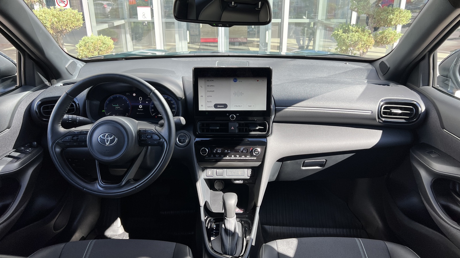 Toyota YARIS CROSS 2025 року, Хетчбек, Тойота Центр Чернігів "Соллі-Плюс", м.Чернігів | Фото № 8 Toyota YARIS CROSS 2025 року з пробігом 892 км, Хетчбек, Тойота Центр Чернігів "Соллі-Плюс", м.Чернігів - 1495000 ГРН | Фото № 8