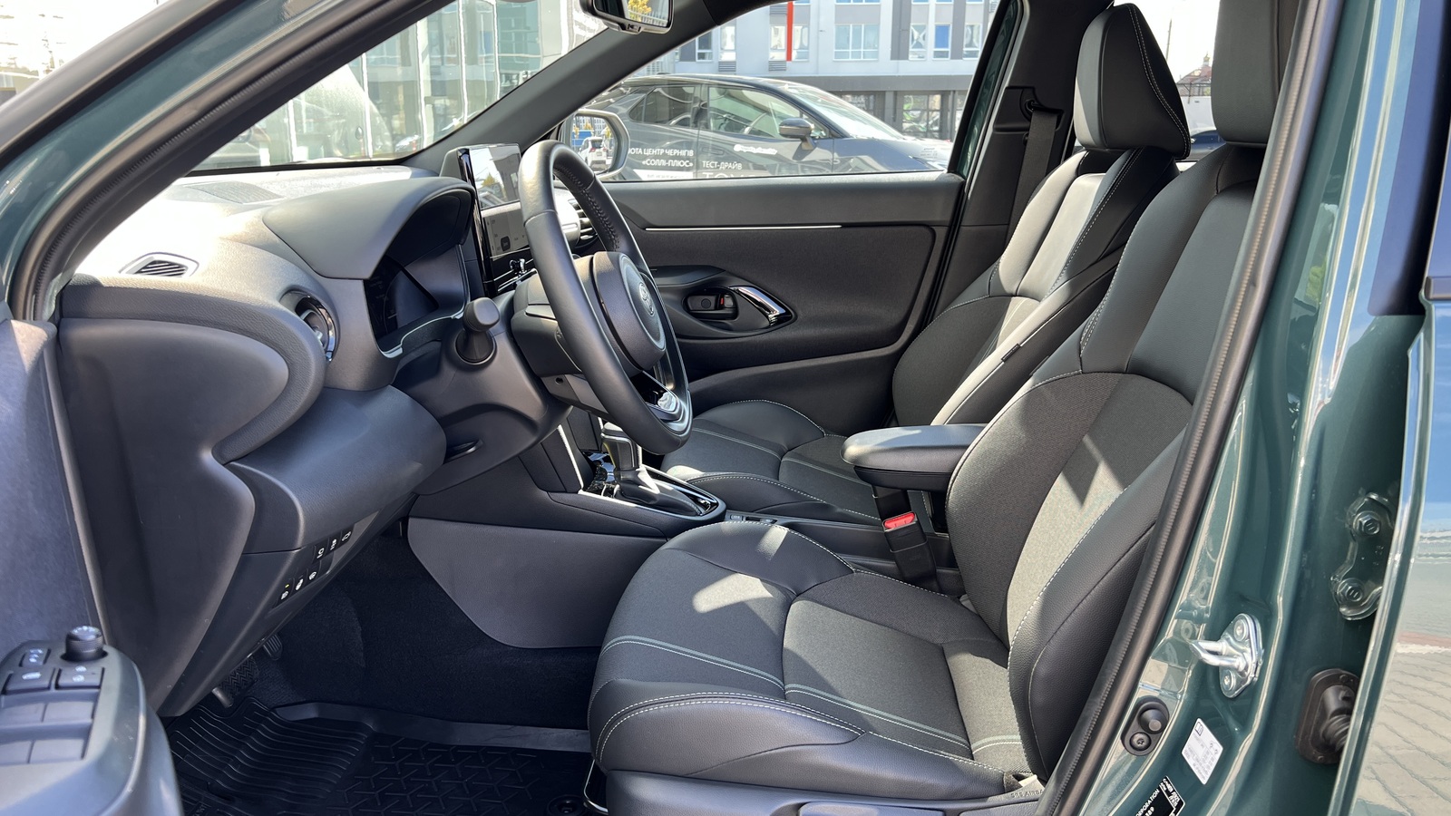Toyota YARIS CROSS 2025 року, Хетчбек, Тойота Центр Чернігів "Соллі-Плюс", м.Чернігів | Фото № 12 Toyota YARIS CROSS 2025 року з пробігом 892 км, Хетчбек, Тойота Центр Чернігів "Соллі-Плюс", м.Чернігів - 1495000 ГРН | Фото № 12