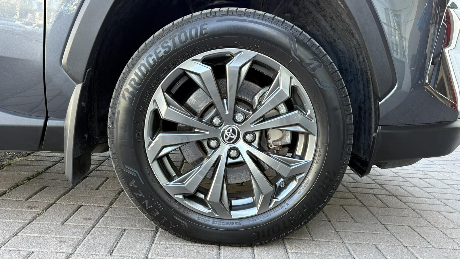Toyota RAV4 2021 року, Універсал, Тойота Центр Київ "Автосаміт Укравто", м.Київ | Фото № 15 Toyota RAV4 2021 року з пробігом 65328 км, Універсал, Тойота Центр Київ "Автосаміт Укравто", м.Київ - 1625000 ГРН | Фото № 15