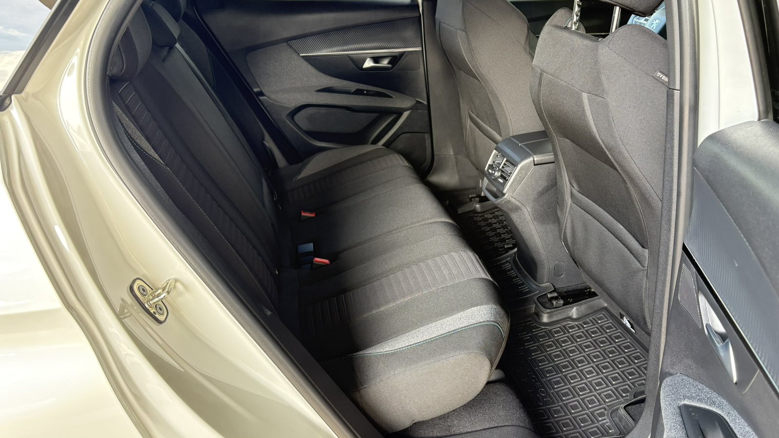 Інші авто PEUGEOT 3008 2023 року з пробігом 49632 км, Універсал, Тойота Центр Київ "Автосаміт Укравто", м.Київ - 1150000 ГРН | Фото № 7