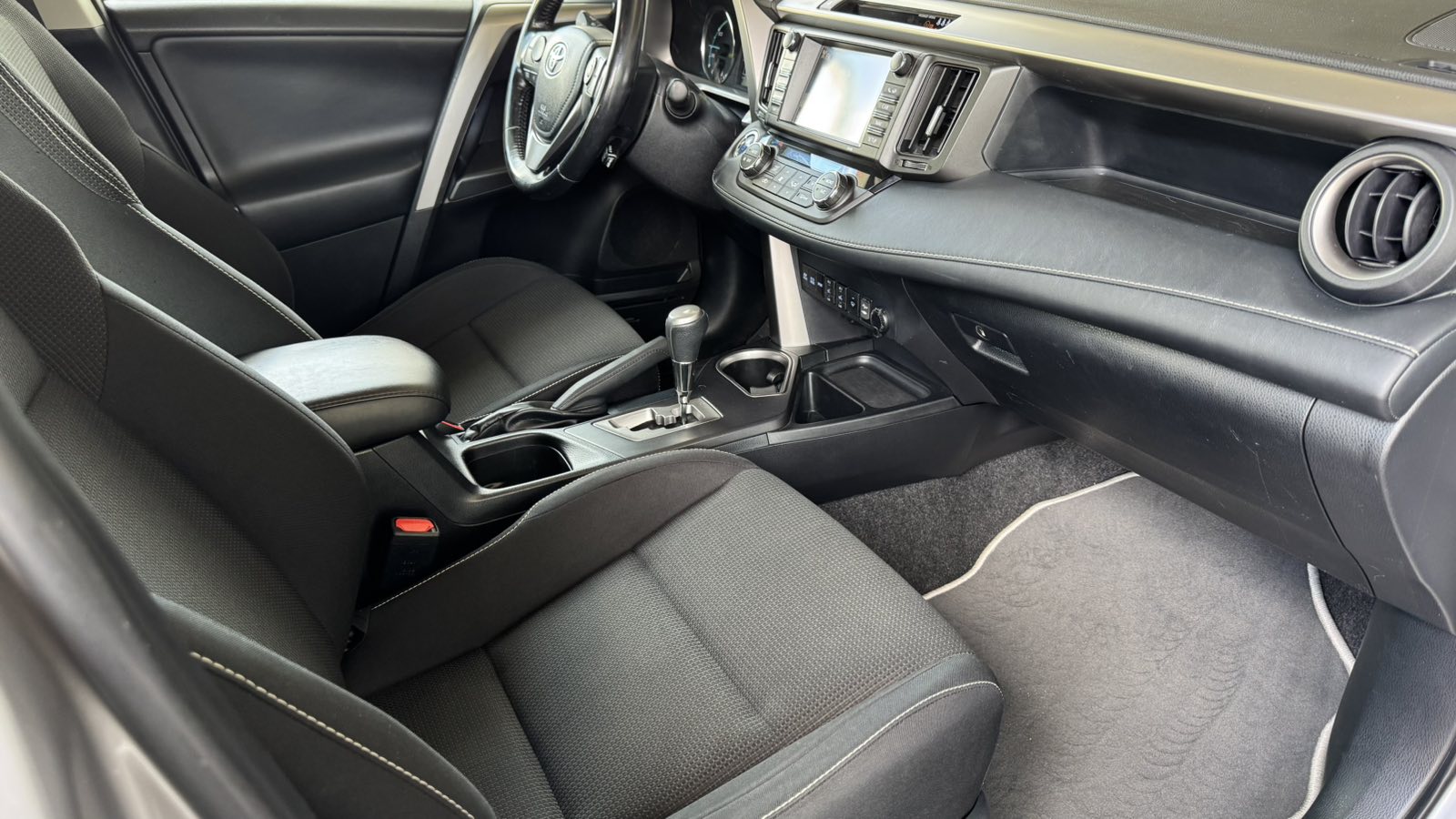 Toyota RAV4 2018 року з пробігом 114727 км, Універсал, Тойота Центр Київ "Автосаміт Укравто", м.Київ - 1160000 ГРН | Фото № 6