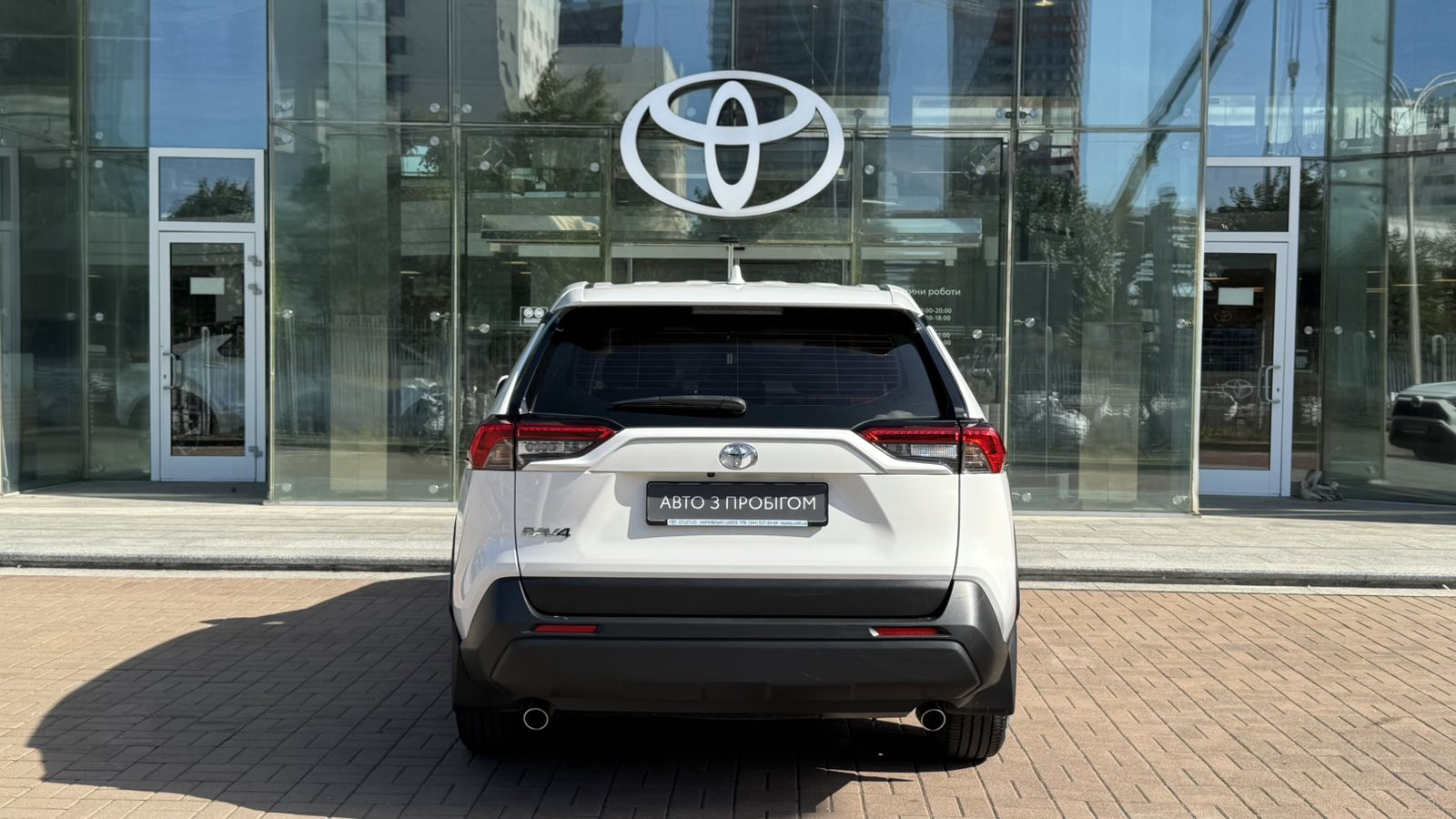 Toyota RAV4 2023 року, Універсал, Тойота Центр Київ "Автосаміт Укравто", м.Київ | Фото № 4 Toyota RAV4 2023 року з пробігом 70000 км, Універсал, Тойота Центр Київ "Автосаміт Укравто", м.Київ - 1495000 ГРН | Фото № 4