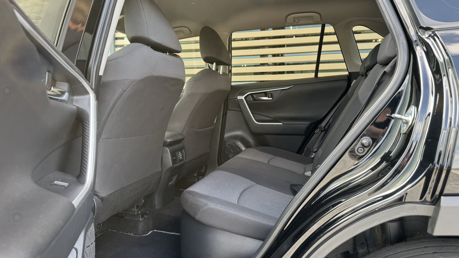 Toyota RAV4 2023 року, Універсал, Тойота Центр Ужгород "Карат Мотор", м.Ужгород | Фото № 11 Toyota RAV4 2023 року з пробігом 107369 км, Універсал, Тойота Центр Ужгород "Карат Мотор", м.Ужгород - 1490000 ГРН | Фото № 11