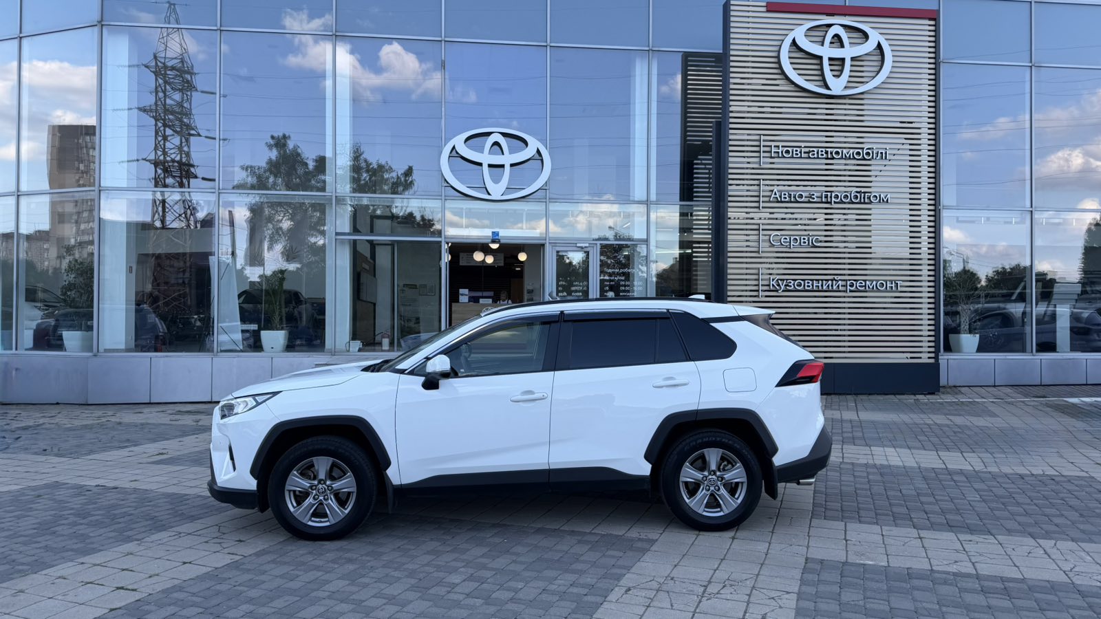 Toyota RAV4 2025 року, Універсал, Тойота Центр Одеса "Інжпроект", м.Одеса | Фото № 3 Toyota RAV4 2025 року з пробігом 58152 км, Універсал, Тойота Центр Одеса "Інжпроект", м.Одеса - 1700000 ГРН | Фото № 3