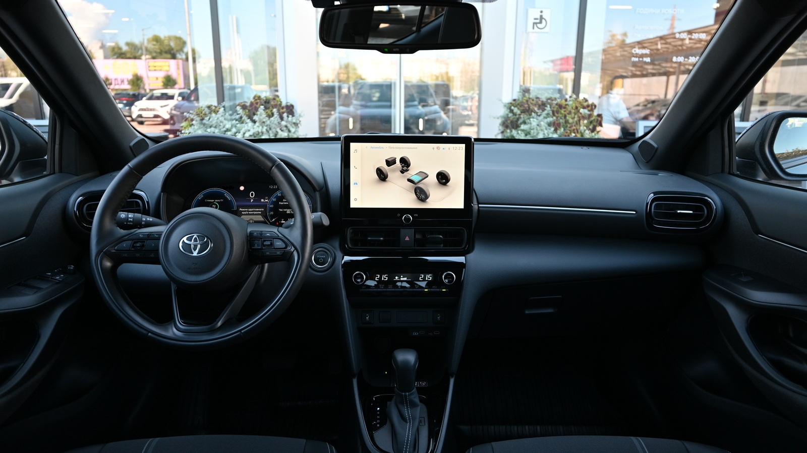 Toyota YARIS CROSS 2025 року, Хетчбек, Тойота Центр Київ "Сіті Плаза", м.Київ | Фото № 8 Toyota YARIS CROSS 2025 року з пробігом 2023 км, Хетчбек, Тойота Центр Київ "Сіті Плаза", м.Київ - 1430270 ГРН | Фото № 8