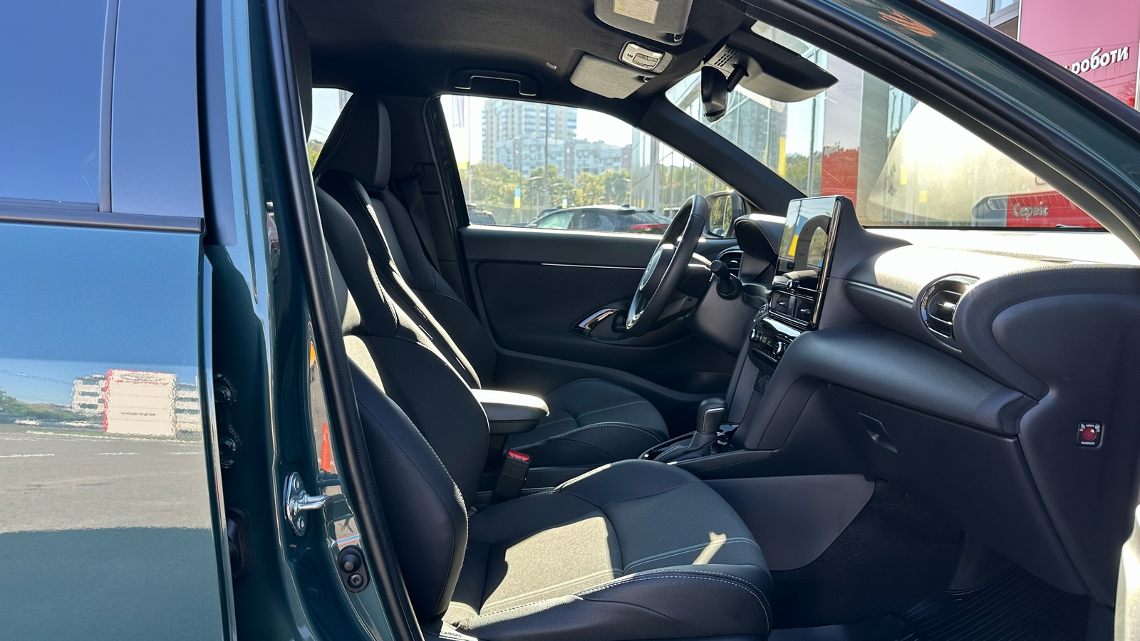 Toyota YARIS CROSS 2025 року, Хетчбек, Тойота Центр Харків "Артсіті", м.Харків | Фото № 6 Toyota YARIS CROSS 2025 року з пробігом 1178 км, Хетчбек, Тойота Центр Харків "Артсіті", м.Харків - 1430270 ГРН | Фото № 6