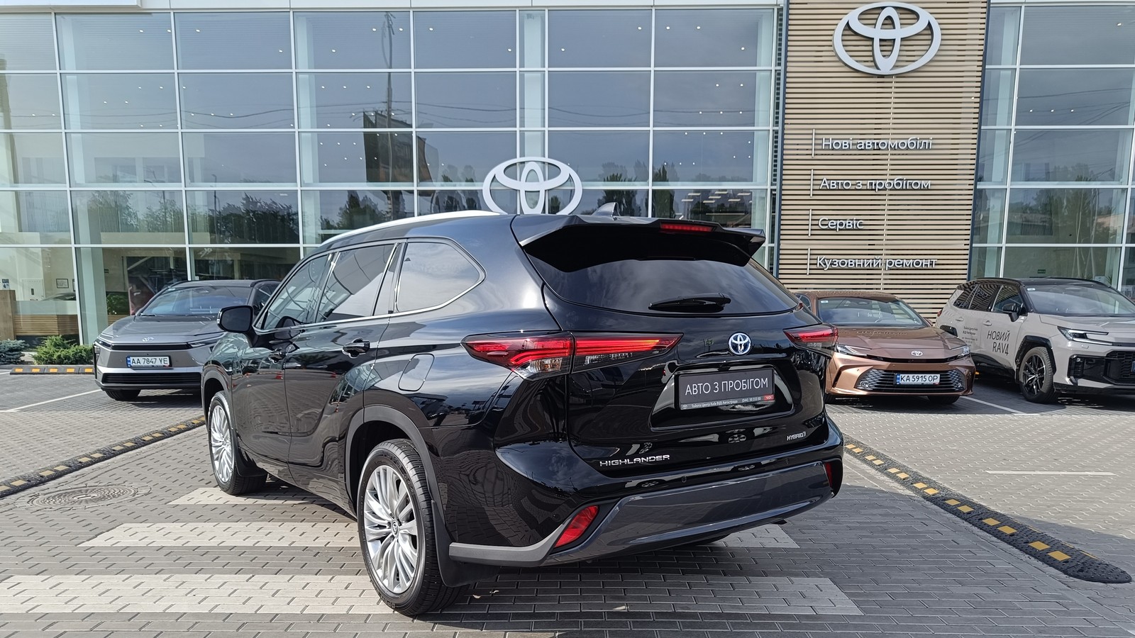 Toyota HIGHLANDER 2024 року з пробігом 26216 км, Універсал, Тойота Центр Київ "ВіДі Автострада", м.Київ - 2550000 ГРН | Фото № 2