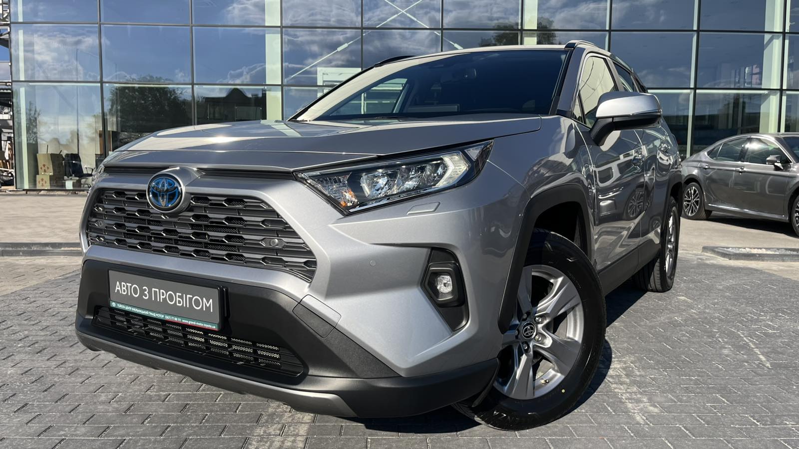 Toyota RAV4 2023 року, Універсал, Тойота Центр Хмельницький "Гранд Мотор", м.Хмельницький | Фото № 1 Toyota RAV4 2023 року з пробігом 21518 км, Універсал, Тойота Центр Хмельницький "Гранд Мотор", м.Хмельницький - 1671000 ГРН | Фото № 1