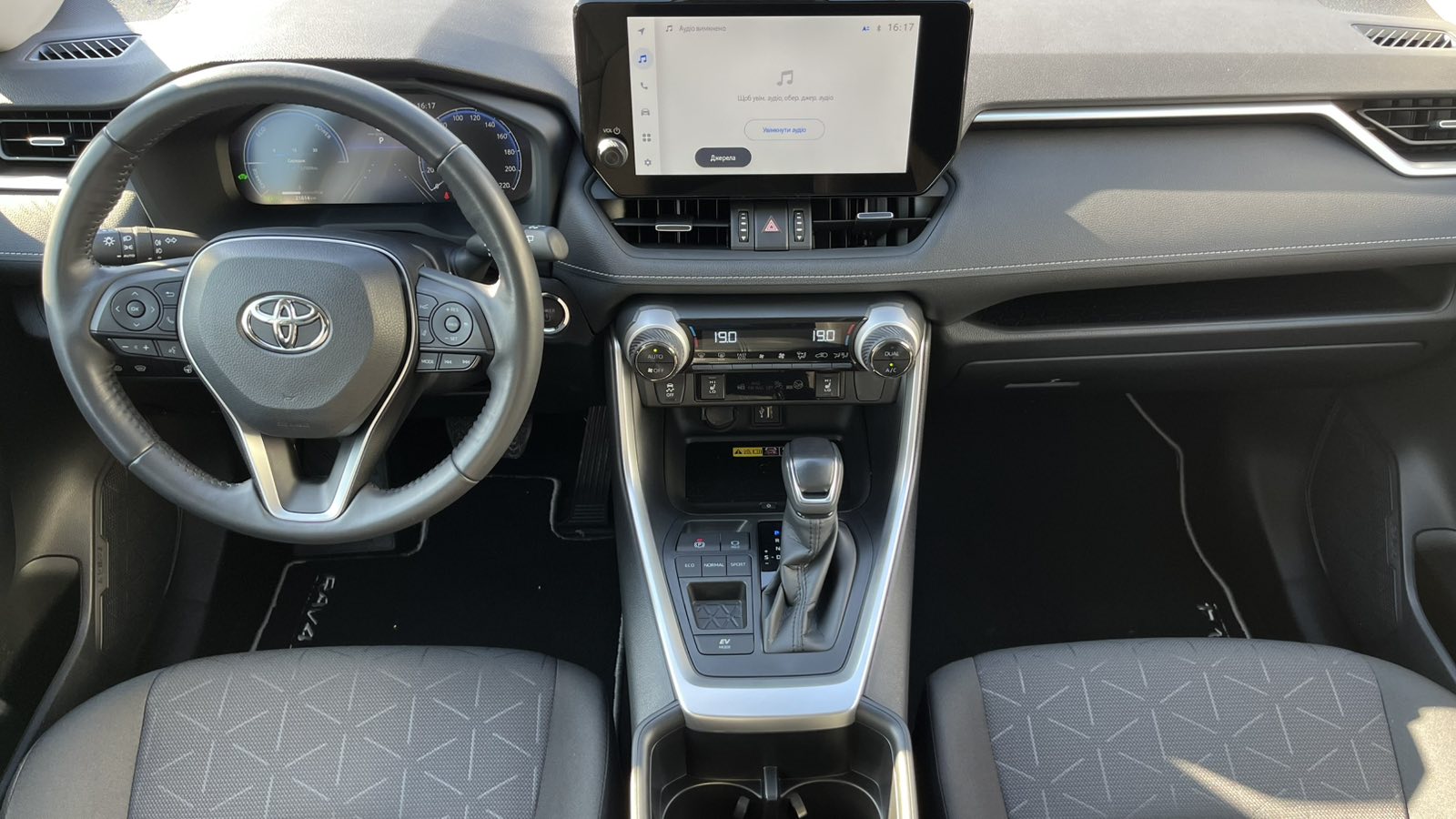 Toyota RAV4 2023 року, Універсал, Тойота Центр Хмельницький "Гранд Мотор", м.Хмельницький | Фото № 8 Toyota RAV4 2023 року з пробігом 21518 км, Універсал, Тойота Центр Хмельницький "Гранд Мотор", м.Хмельницький - 1671000 ГРН | Фото № 8