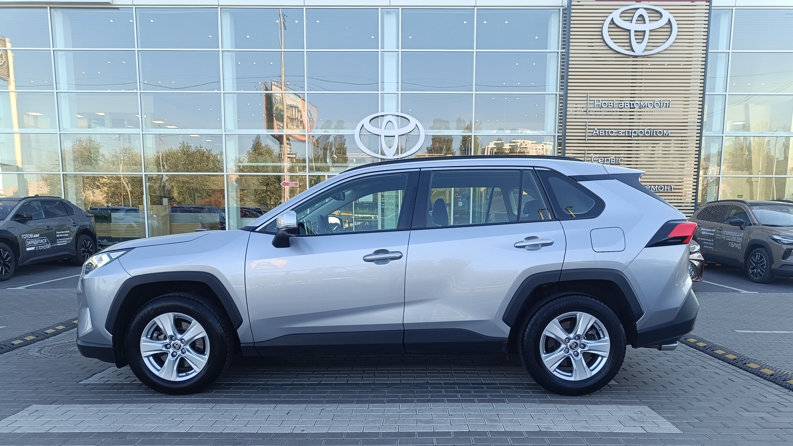 Toyota RAV4 2020 року, Універсал, Тойота Центр Київ "ВіДі Автострада", м.Київ | Фото № 3 Toyota RAV4 2020 року з пробігом 91984 км, Універсал, Тойота Центр Київ "ВіДі Автострада", м.Київ - 1200000 ГРН | Фото № 3