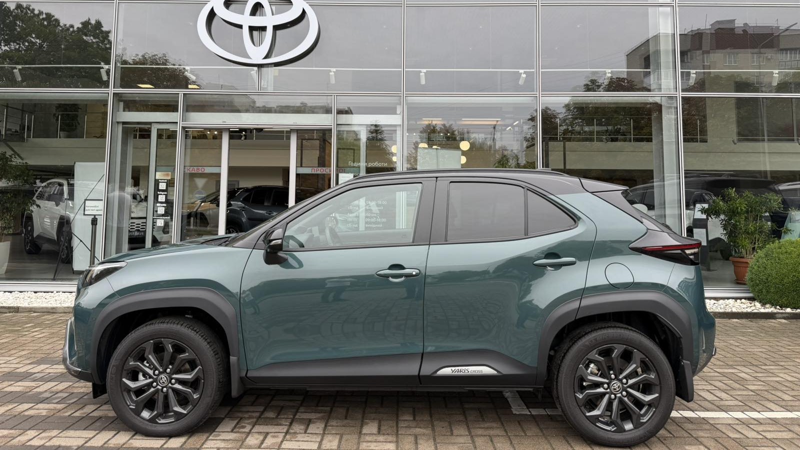 Toyota YARIS CROSS 2025 року, Хетчбек, Тойота Центр Луцьк "Автоконцепт", м.Луцьк | Фото № 3 Toyota YARIS CROSS 2025 року з пробігом 488 км, Хетчбек, Тойота Центр Луцьк "Автоконцепт", м.Луцьк - 1430270 ГРН | Фото № 3