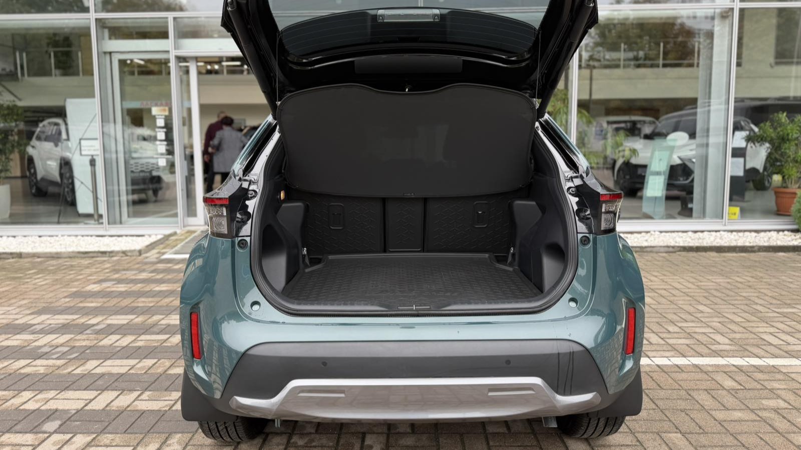 Toyota YARIS CROSS 2025 року, Хетчбек, Тойота Центр Луцьк "Автоконцепт", м.Луцьк | Фото № 10 Toyota YARIS CROSS 2025 року з пробігом 488 км, Хетчбек, Тойота Центр Луцьк "Автоконцепт", м.Луцьк - 1430270 ГРН | Фото № 10