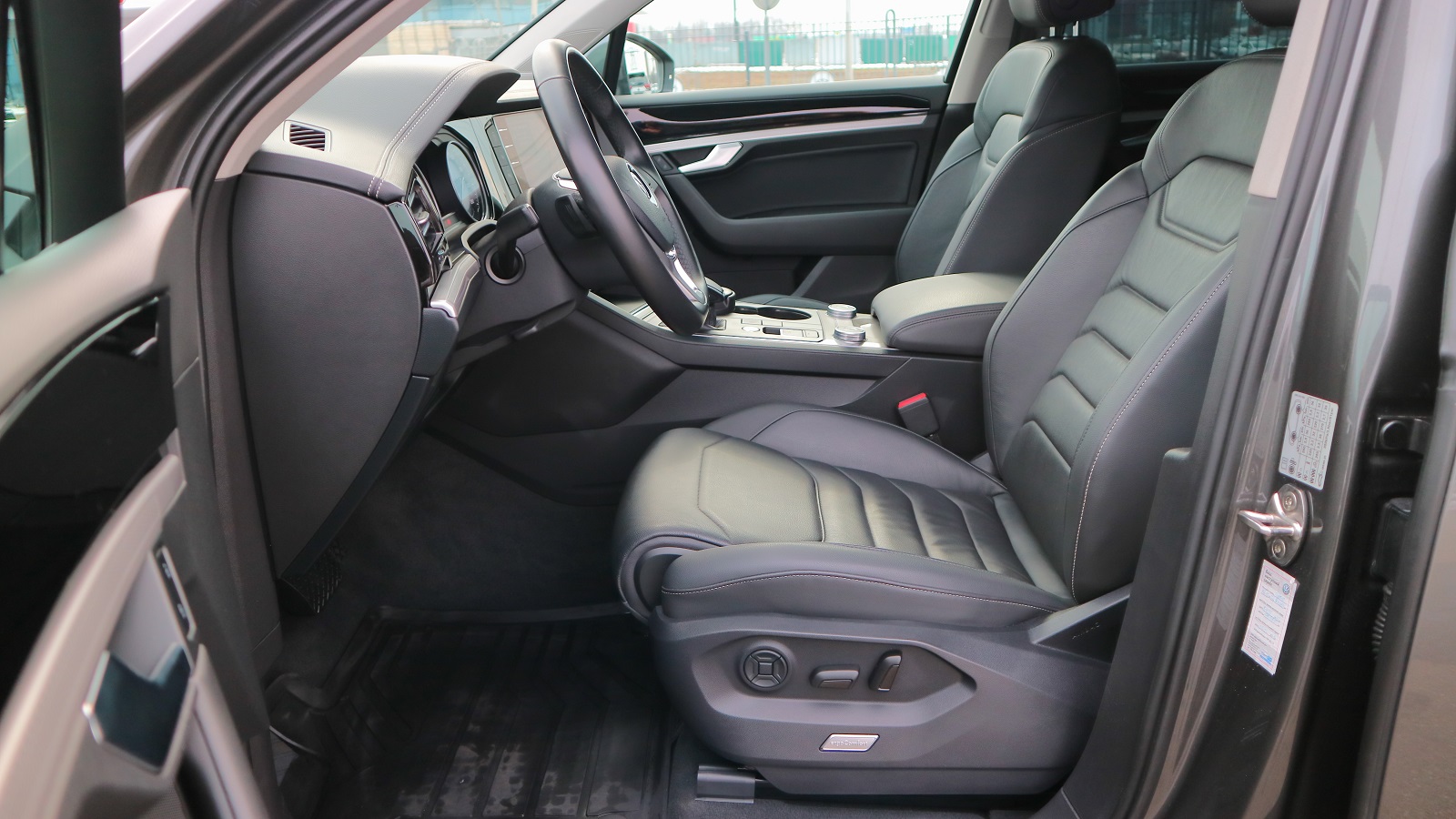 Інші авто VOLKSWAGEN TOUAREG 2019 року з пробігом 169208 км, Універсал, Тойота Центр Київ "Автосаміт Укравто Столичне", м.Київ - 1481000 ГРН | Фото № 13
