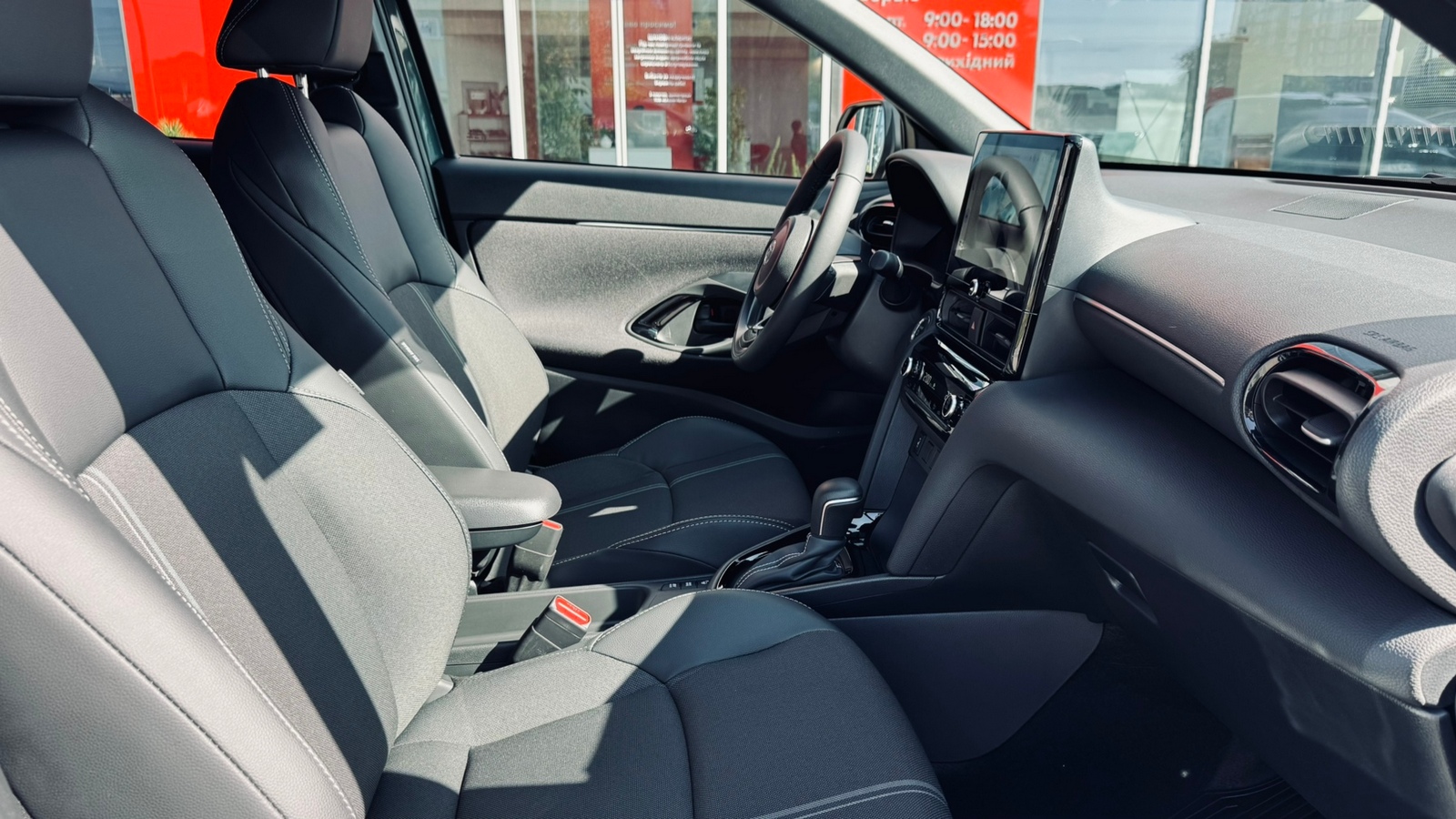 Toyota YARIS CROSS 2025 року з пробігом 1330 км, Хетчбек, Тойота Центр Івано-Франківськ "Класик-Авто", м.Івано-Франківськ - 1476000 ГРН | Фото № 6