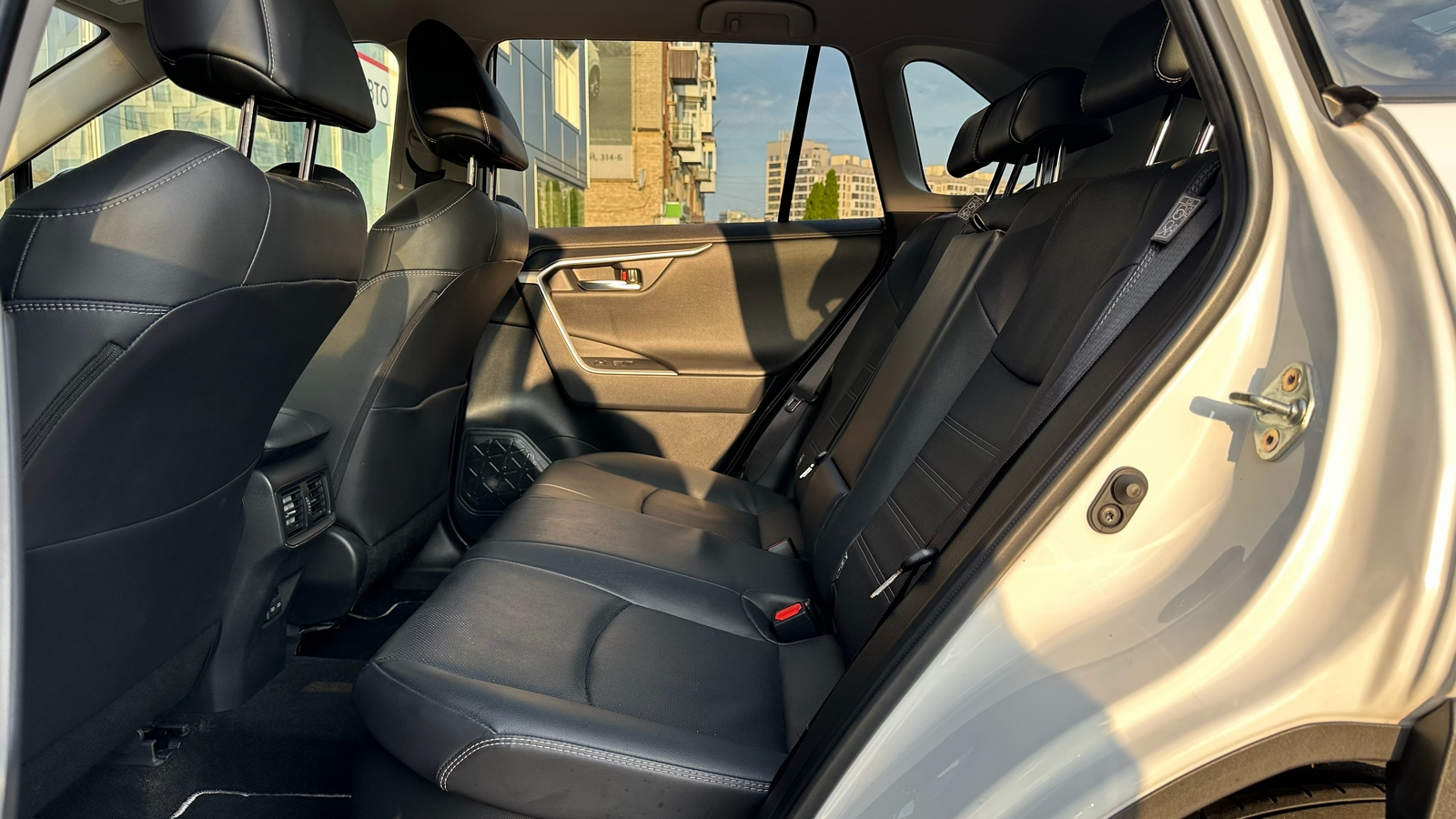 Toyota RAV4 2024 року з пробігом 18000 км, Універсал, Тойота Центр Харків "Артсіті", м.Харків - 2056500 ГРН | Фото № 11