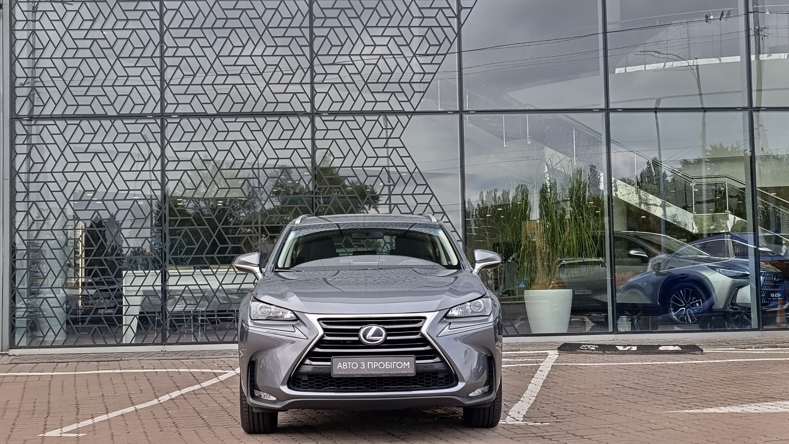 Lexus NX 2016 року, Універсал, Лексус Київ Захід, м.Київ | Фото № 5 Lexus NX 2016 року з пробігом 120000 км, Універсал, Лексус Київ Захід, м.Київ - 1250000 ГРН | Фото № 5