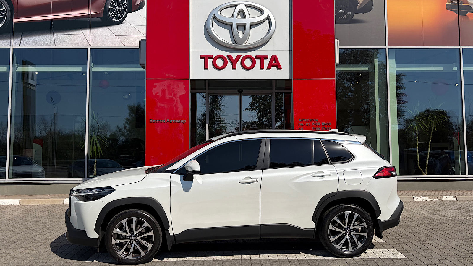 Toyota COROLLA CROSS 2024 року, Універсал, Тойота Центр Запоріжжя "Восток Автомир", м.Запоріжжя | Фото № 3 Toyota COROLLA CROSS 2024 року з пробігом 11800 км, Універсал, Тойота Центр Запоріжжя "Восток Автомир", м.Запоріжжя - 1621760 ГРН | Фото № 3