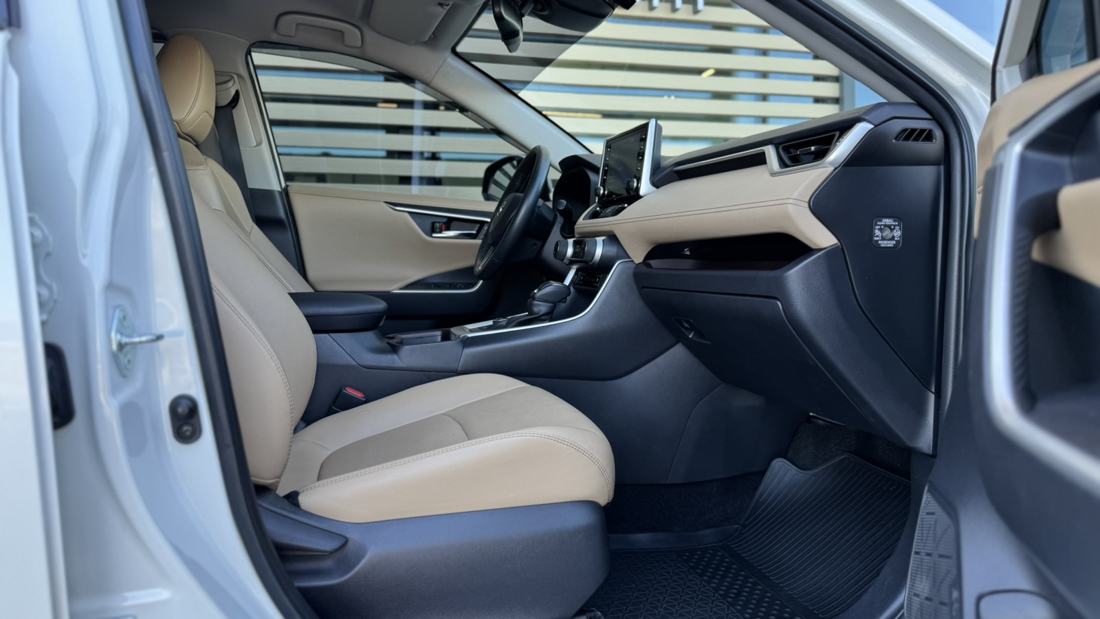 Toyota RAV4 2021 року, Універсал, Тойота Центр Ужгород "Карат Мотор", м.Ужгород | Фото № 6 Toyota RAV4 2021 року з пробігом 49599 км, Універсал, Тойота Центр Ужгород "Карат Мотор", м.Ужгород - 1417500 ГРН | Фото № 6