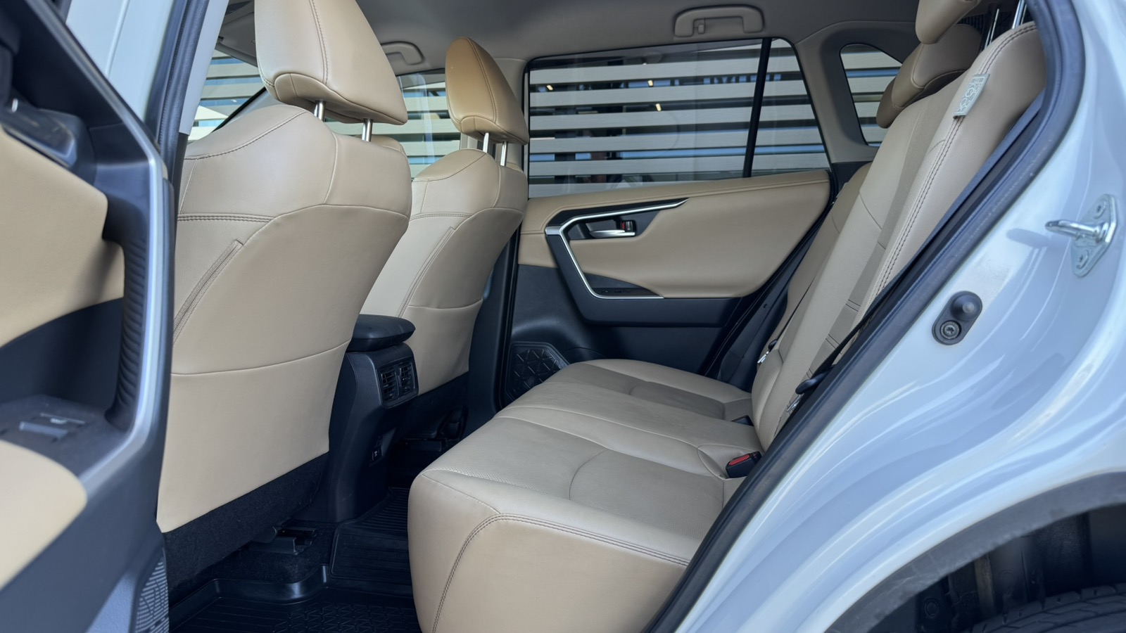 Toyota RAV4 2021 року, Універсал, Тойота Центр Ужгород "Карат Мотор", м.Ужгород | Фото № 11 Toyota RAV4 2021 року з пробігом 49599 км, Універсал, Тойота Центр Ужгород "Карат Мотор", м.Ужгород - 1417500 ГРН | Фото № 11