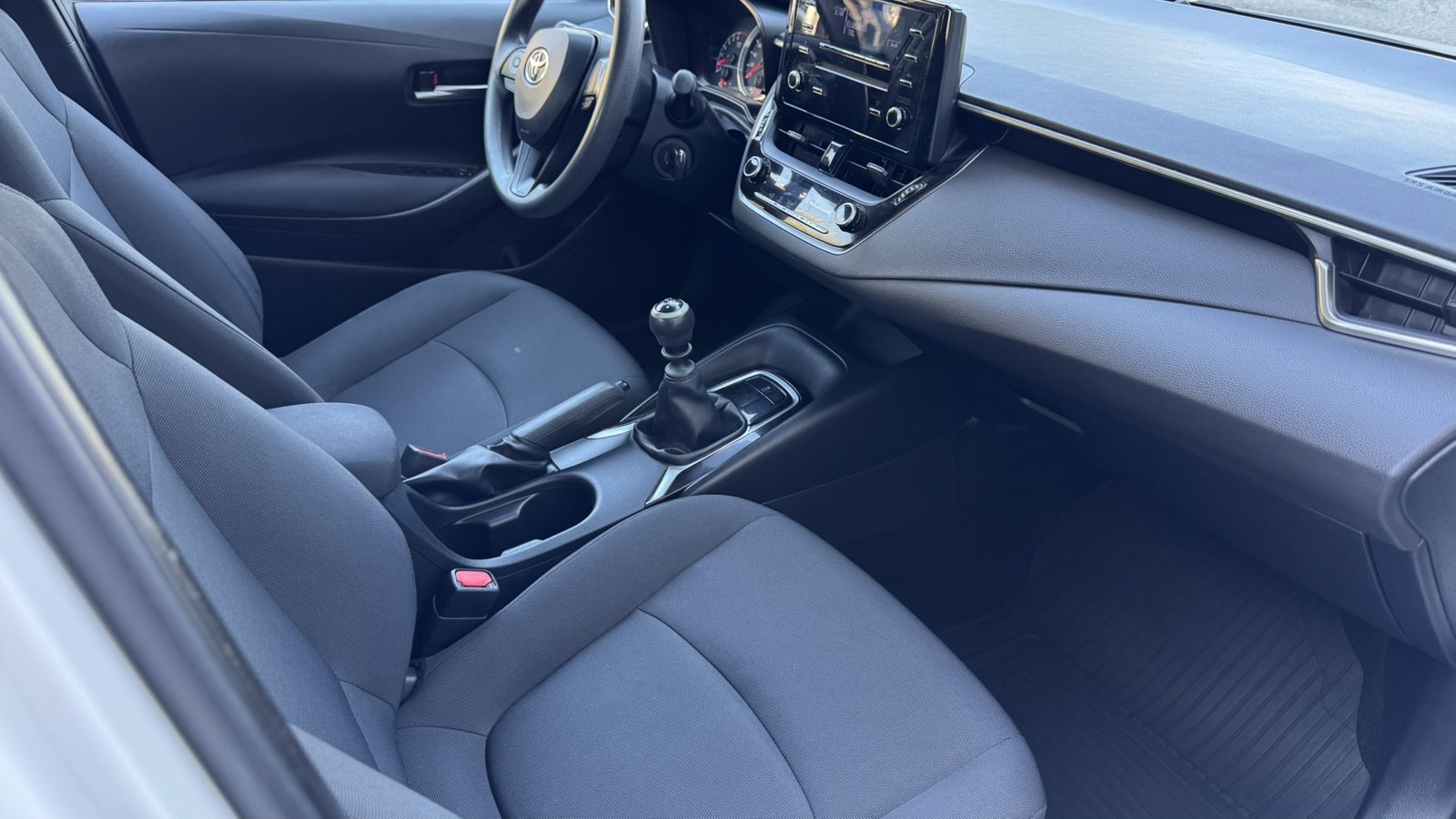 Toyota COROLLA 2019 року, Седан, Тойота Центр Київ "Автосаміт Укравто", м.Київ | Фото № 6 Toyota COROLLA 2019 року з пробігом 112948 км, Седан, Тойота Центр Київ "Автосаміт Укравто", м.Київ - 843000 ГРН | Фото № 6