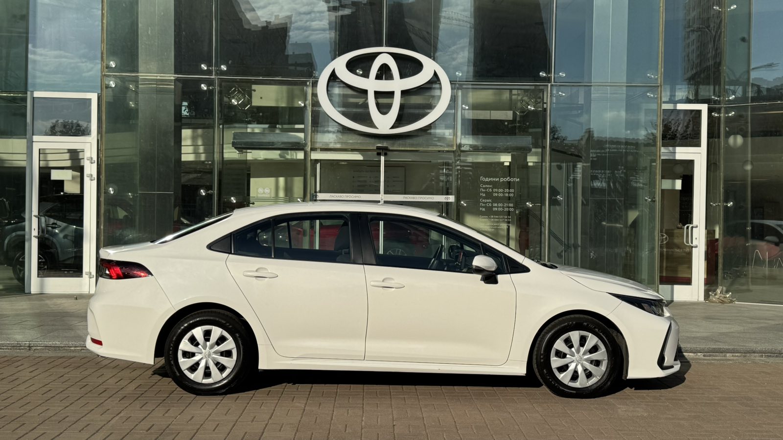 Toyota COROLLA 2019 року, Седан, Тойота Центр Київ "Автосаміт Укравто", м.Київ | Фото № 16 Toyota COROLLA 2019 року з пробігом 112948 км, Седан, Тойота Центр Київ "Автосаміт Укравто", м.Київ - 843000 ГРН | Фото № 16