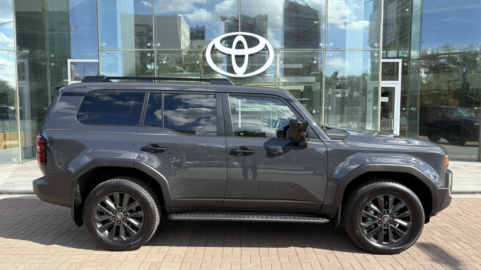 Toyota LAND CRUISER PRADO 2024 року, Універсал, Тойота Центр Київ "Автосаміт Укравто", м.Київ | Фото № 16 Toyota LAND CRUISER PRADO 2024 року з пробігом 8600 км, Універсал, Тойота Центр Київ "Автосаміт Укравто", м.Київ - 3295000 ГРН | Фото № 16