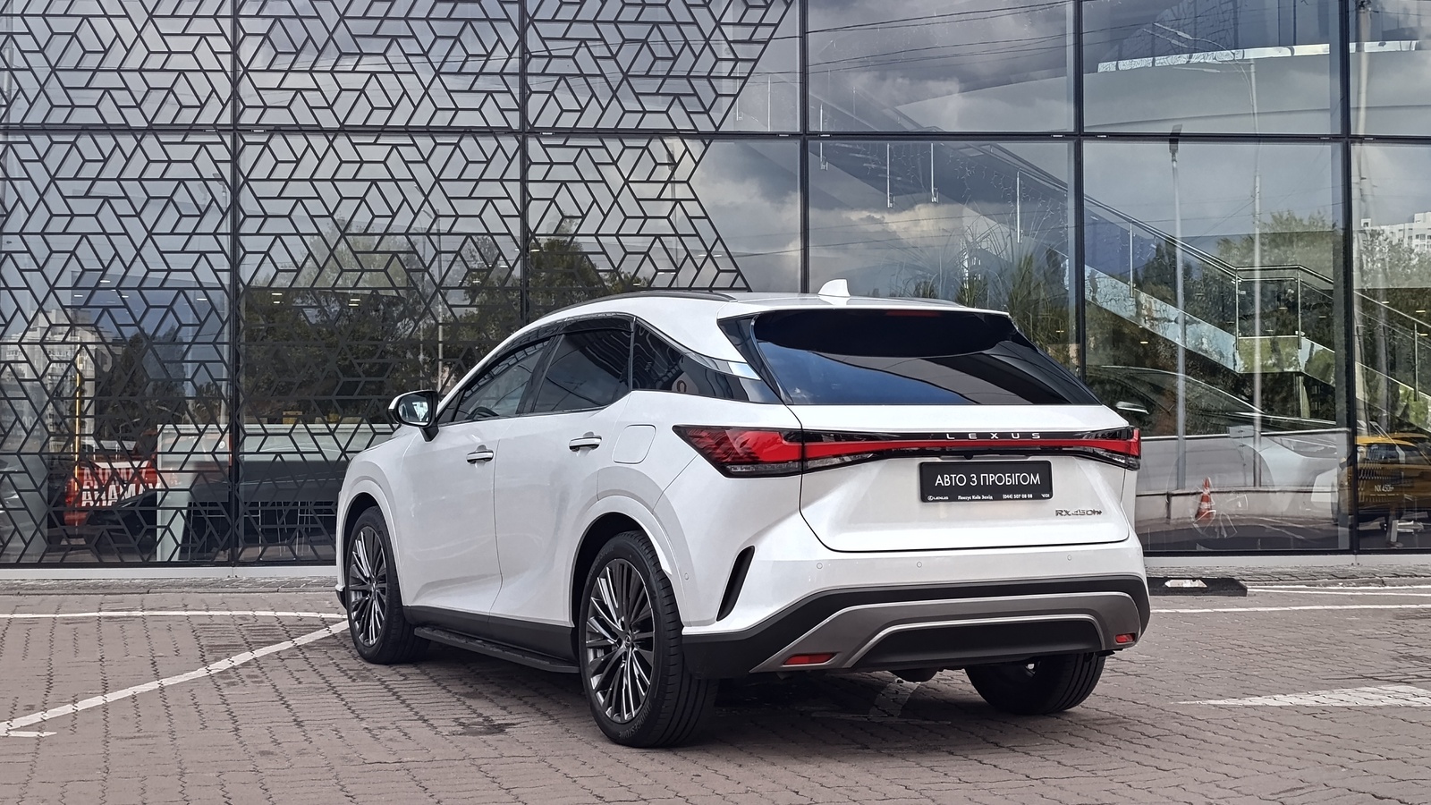 Lexus RX 450h+ 2025 року, Універсал, Лексус Київ Захід, м.Київ | Фото № 2 Lexus RX 450h+ 2025 року з пробігом 3599 км, Універсал, Лексус Київ Захід, м.Київ - 4400000 ГРН | Фото № 2
