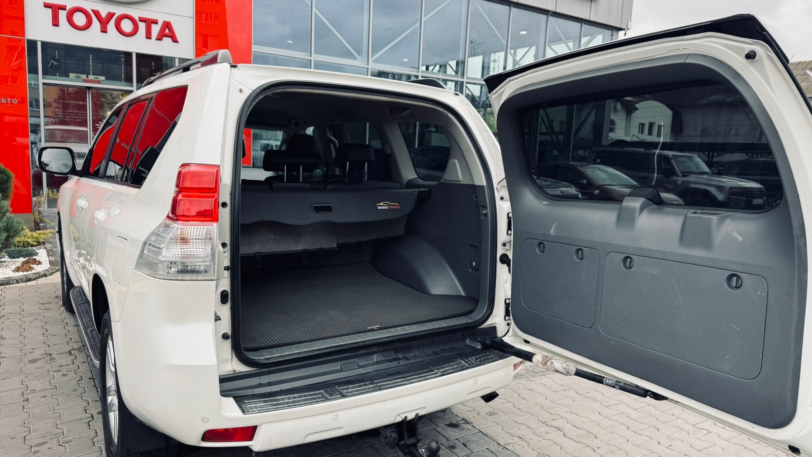Toyota LAND CRUISER PRADO 2010 року з пробігом 291144 км, Універсал, Тойота Центр Івано-Франківськ "Класик-Авто", м.Івано-Франківськ - 1035000 ГРН | Фото № 10