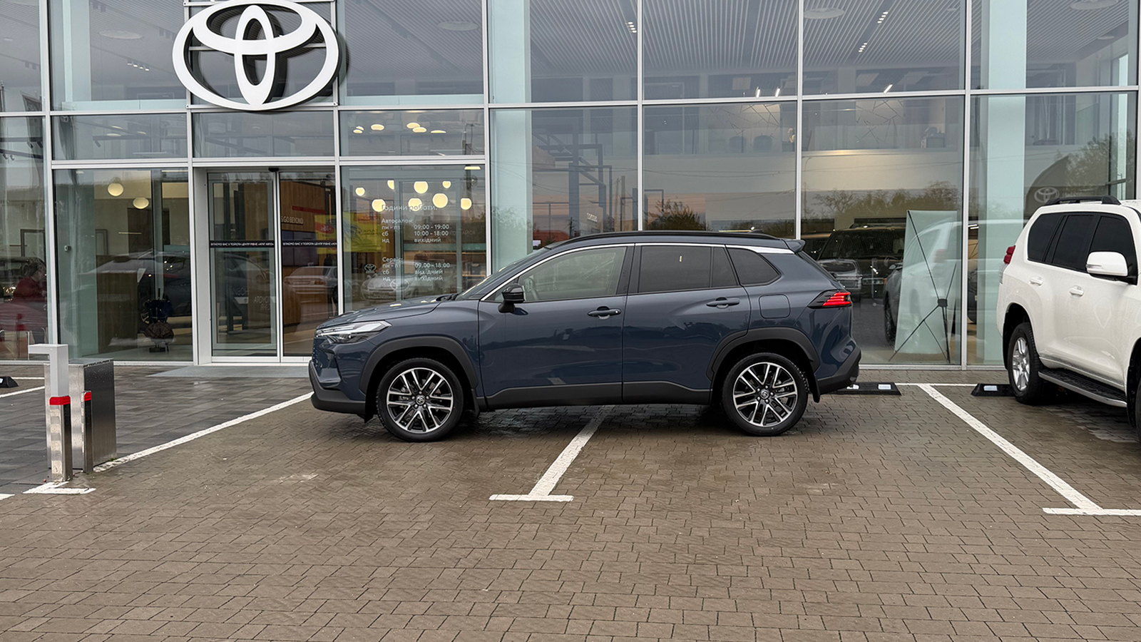 Toyota COROLLA CROSS 2025 року з пробігом 4714 км, Універсал, Тойота Центр Рівне "Агат Авто", м.Рівне - 1792000 ГРН | Фото № 3