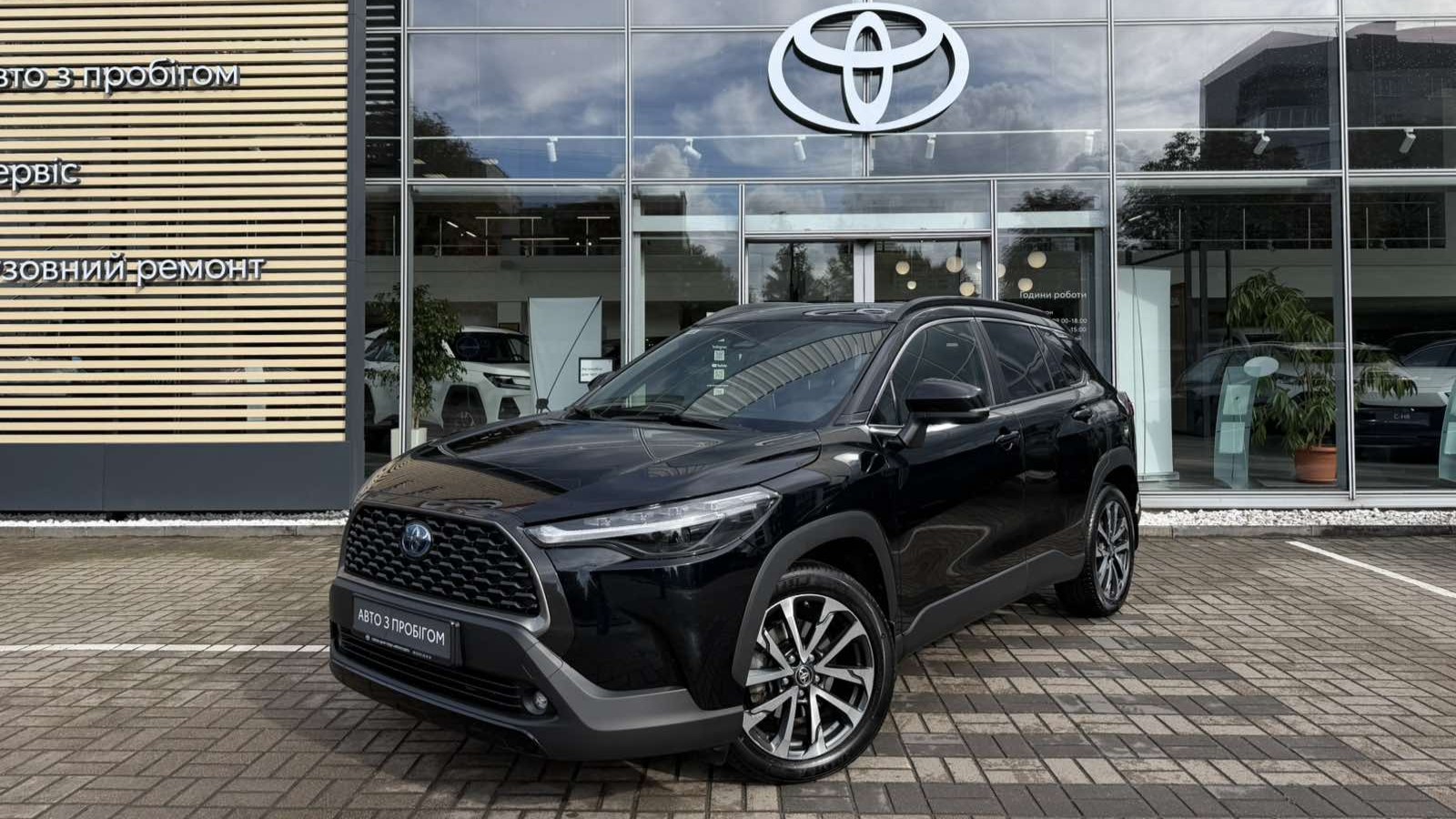 Toyota COROLLA CROSS 2023 року, Універсал, Тойота Центр Луцьк "Автоконцепт", м.Луцьк | Фото № 1 Toyota COROLLA CROSS 2023 року з пробігом 52310 км, Універсал, Тойота Центр Луцьк "Автоконцепт", м.Луцьк - 1400000 ГРН | Фото № 1