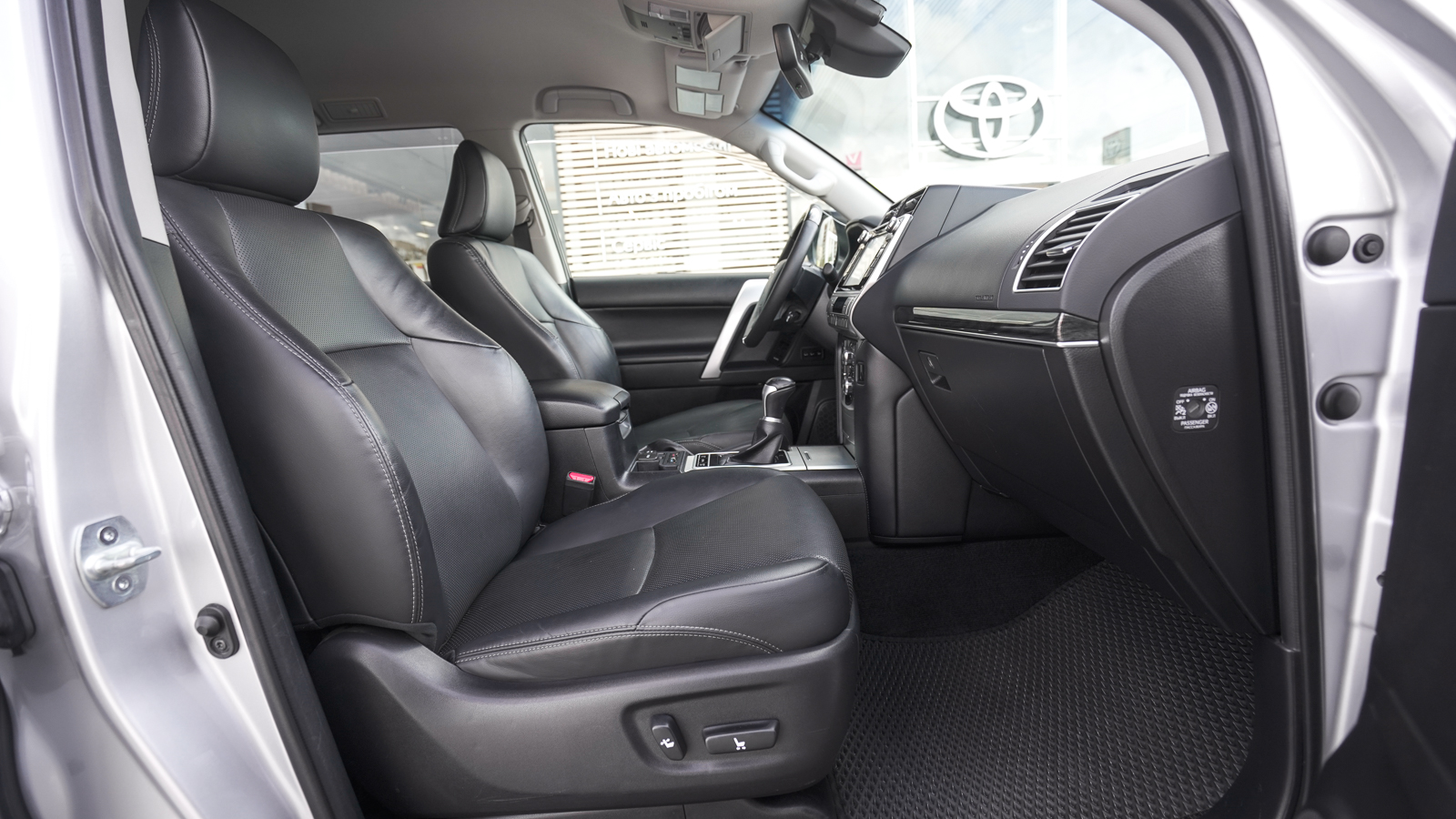 Toyota LAND CRUISER PRADO 2020 року з пробігом 86925 км, Універсал, Тойота Центр Львів "Діамант", м.Львів - 2155200 ГРН | Фото № 6