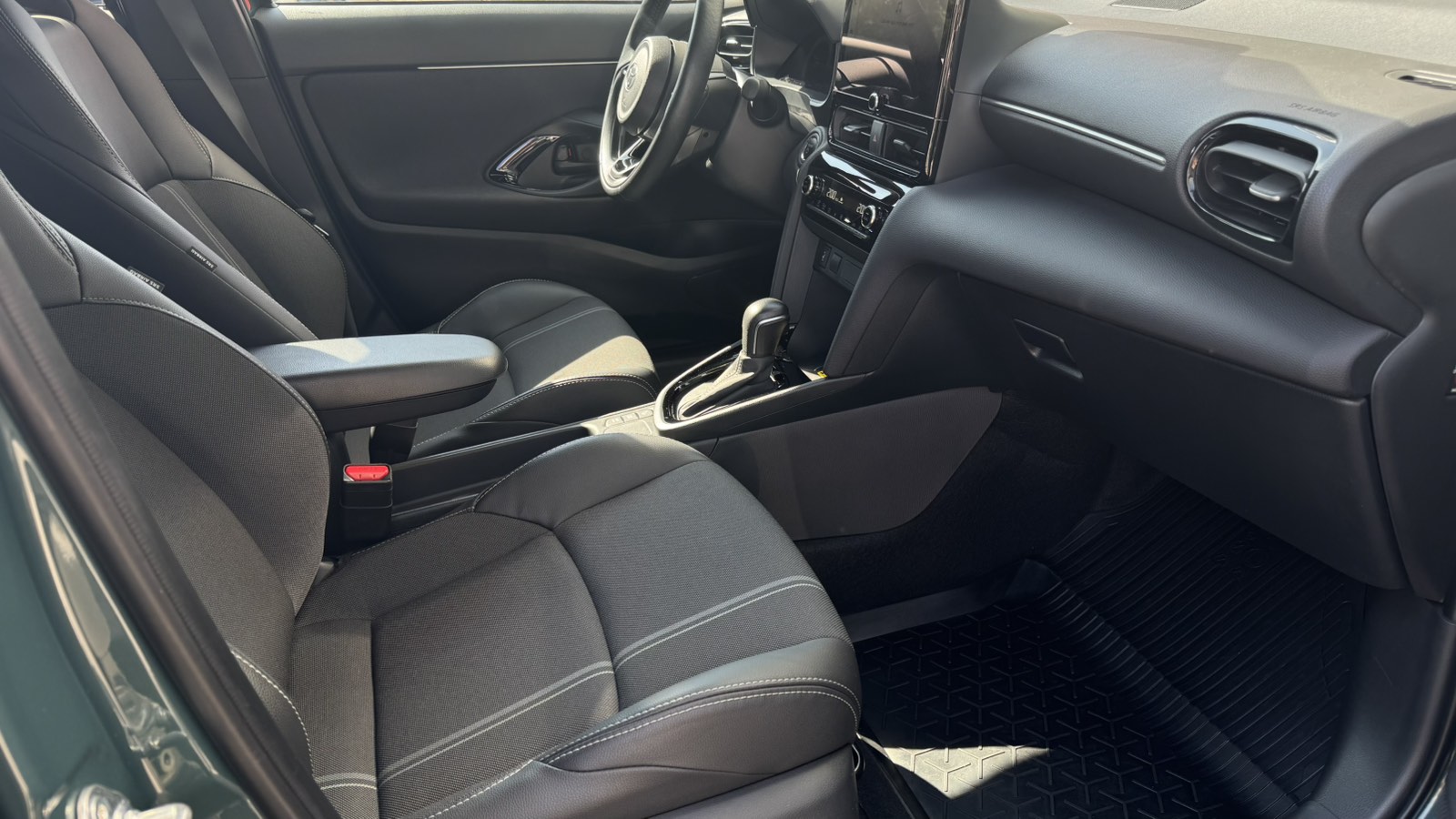Toyota YARIS CROSS 2025 року, Універсал, Тойота Центр Одеса "ВіДі Пальміра", м.Одеса | Фото № 6 Toyota YARIS CROSS 2025 року з пробігом 9889 км, Універсал, Тойота Центр Одеса "ВіДі Пальміра", м.Одеса - 1400000 ГРН | Фото № 6