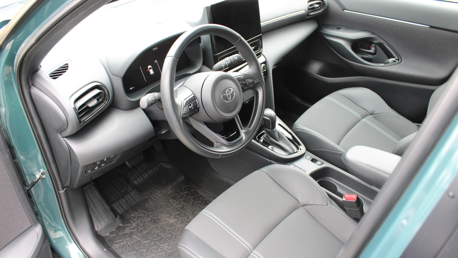 Toyota YARIS CROSS 2025 року з пробігом 2560 км, Хетчбек, Тойота Центр Черкаси "Мотор Сіті", м.Черкаси - 1500000 ГРН | Фото № 12