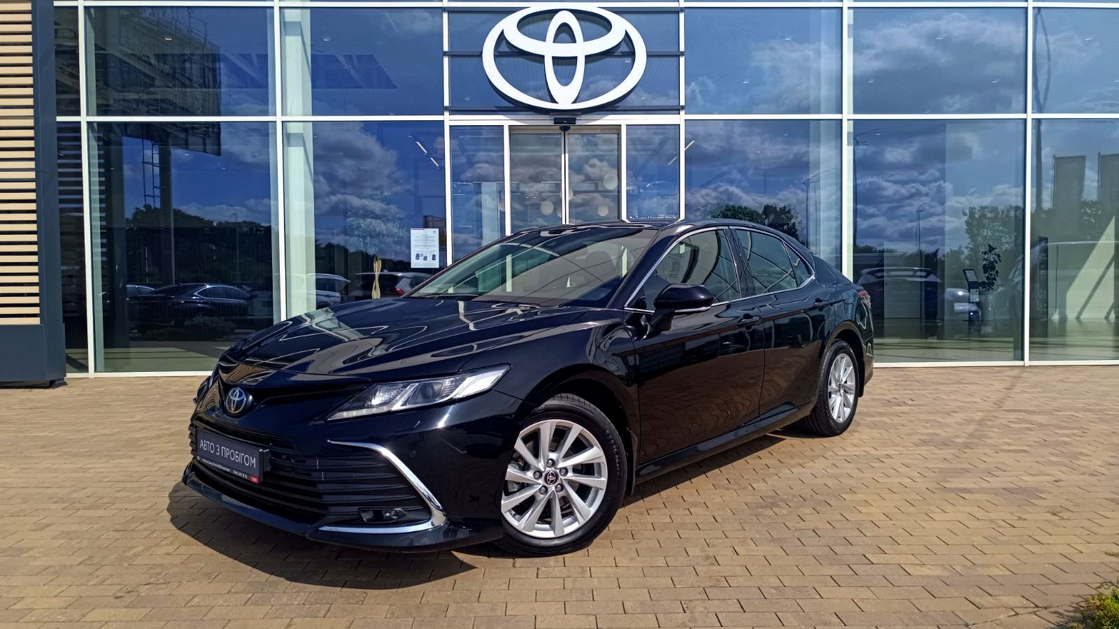 Toyota CAMRY 2021 року, Седан, Тойота Центр Київ "ВІДІ Аеропорт", м.Київ | Фото № 1 Toyota CAMRY 2021 року з пробігом 136928 км, Седан, Тойота Центр Київ "ВІДІ Аеропорт", м.Київ - 1170000 ГРН | Фото № 1