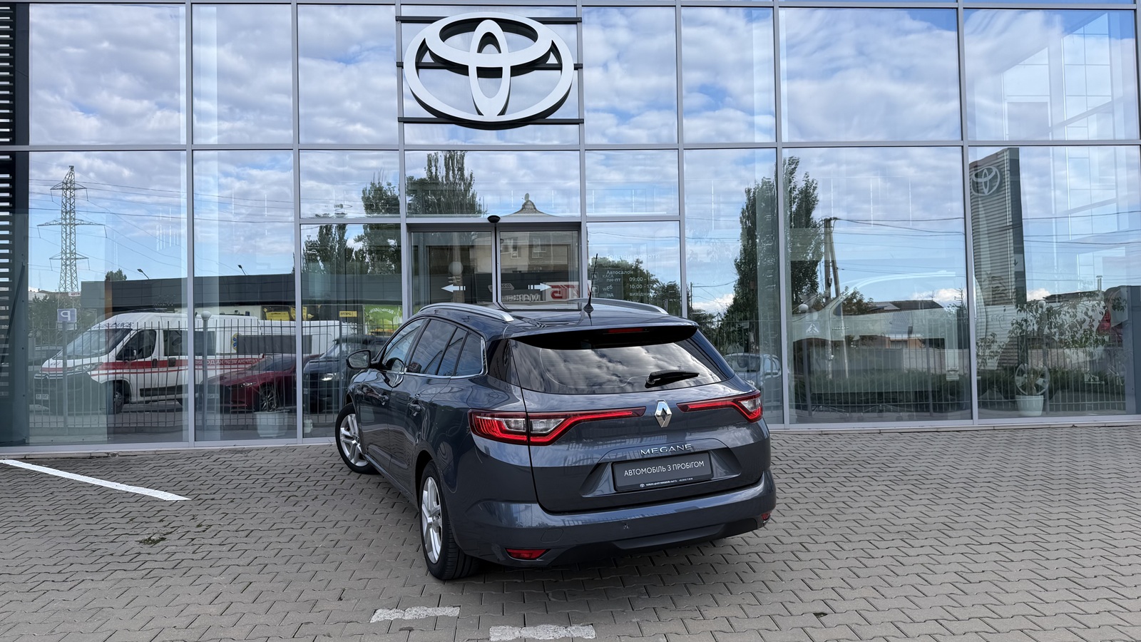 Інші авто RENAULT MEGANE 2016 року, Універсал, Тойота Центр Миколаїв "КиТ-Т", м.Миколаїв | Фото № 2 Інші авто RENAULT MEGANE 2016 року з пробігом 161131 км, Універсал, Тойота Центр Миколаїв "КиТ-Т", м.Миколаїв - 488320 ГРН | Фото № 2