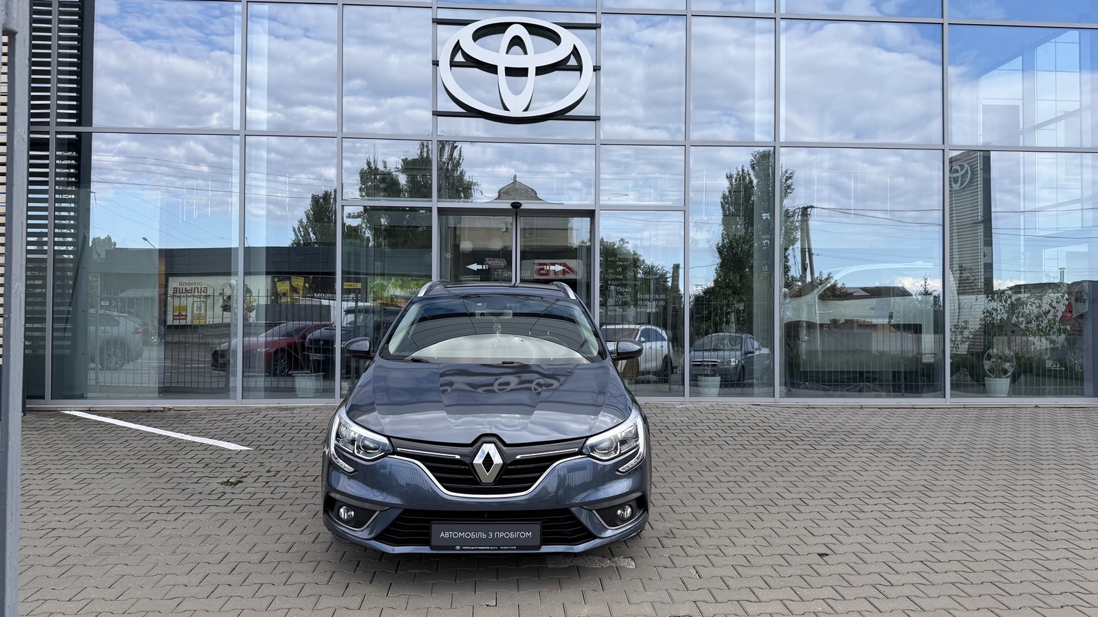 Інші авто RENAULT MEGANE 2016 року, Універсал, Тойота Центр Миколаїв "КиТ-Т", м.Миколаїв | Фото № 5 Інші авто RENAULT MEGANE 2016 року з пробігом 161131 км, Універсал, Тойота Центр Миколаїв "КиТ-Т", м.Миколаїв - 488320 ГРН | Фото № 5