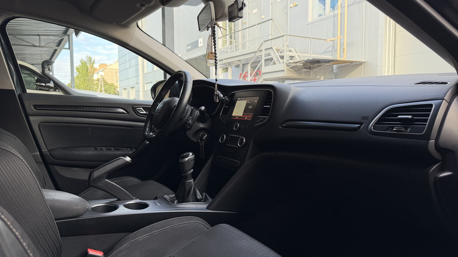Інші авто RENAULT MEGANE 2016 року, Універсал, Тойота Центр Миколаїв "КиТ-Т", м.Миколаїв | Фото № 6 Інші авто RENAULT MEGANE 2016 року з пробігом 161131 км, Універсал, Тойота Центр Миколаїв "КиТ-Т", м.Миколаїв - 488320 ГРН | Фото № 6