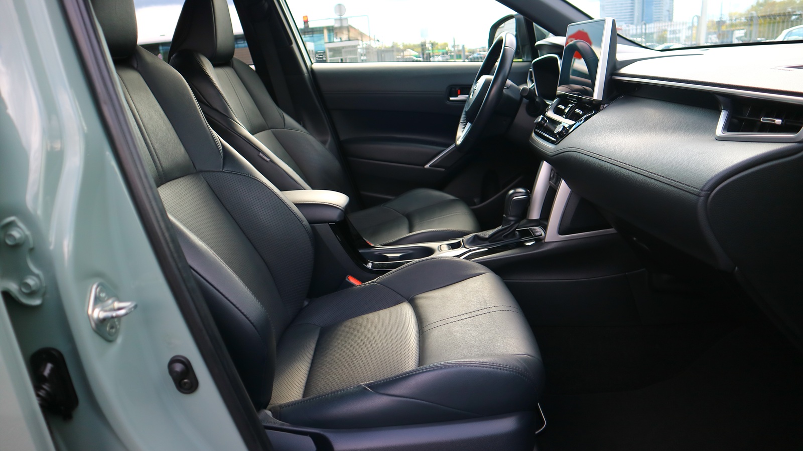Toyota COROLLA CROSS 2022 року з пробігом 58241 км, Універсал, Тойота Центр Київ "Автосаміт Укравто Столичне", м.Київ - 1408000 ГРН | Фото № 6