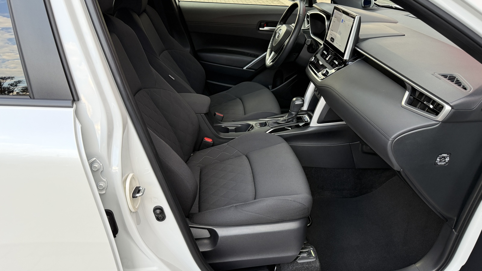 Toyota COROLLA CROSS 2023 року з пробігом 24510 км, Універсал, Тойота Центр Кривий Ріг "Алмаз Сістем", м.Кривий Ріг - 1360000 ГРН | Фото № 6