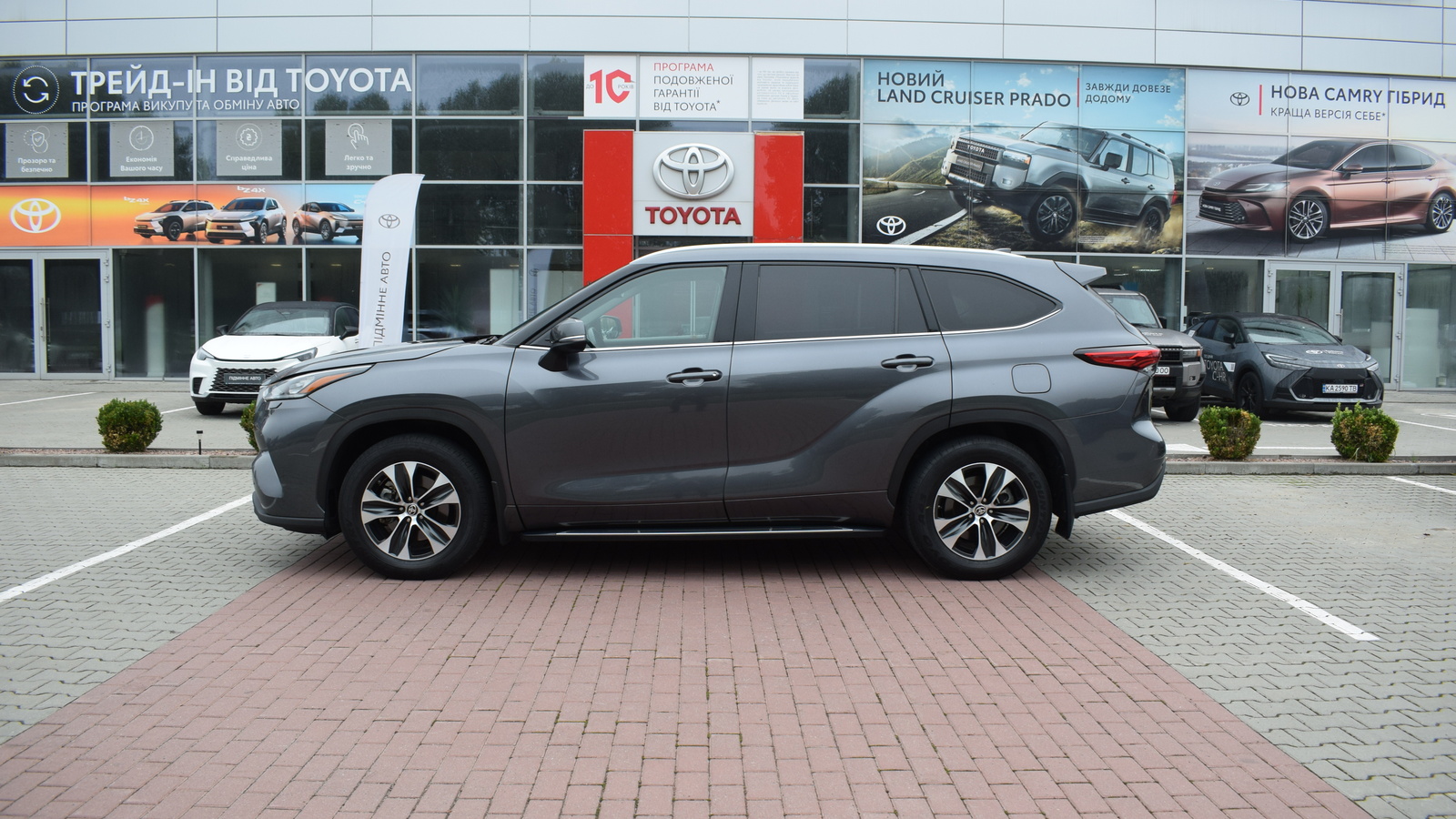 Toyota HIGHLANDER 2020 року з пробігом 102354 км, Універсал, Тойота Центр Житомир "Стар - Кар", м.Житомир - 1593000 ГРН | Фото № 3