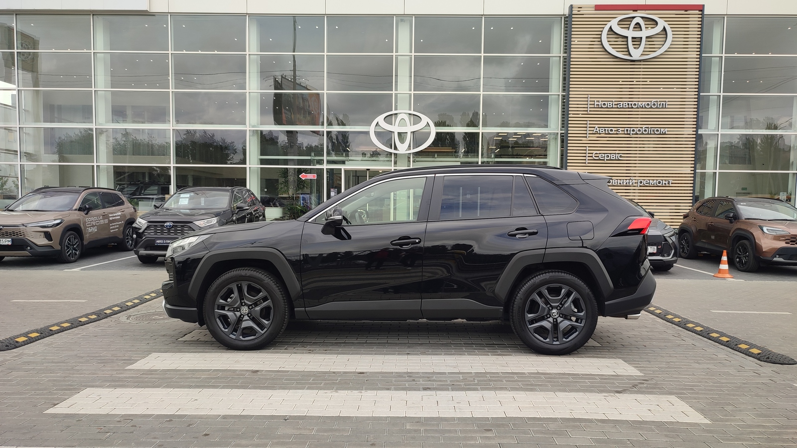 Toyota RAV4 2023 року з пробігом 52151 км, Універсал, Тойота Центр Київ "ВіДі Автострада", м.Київ - 1870000 ГРН | Фото № 3