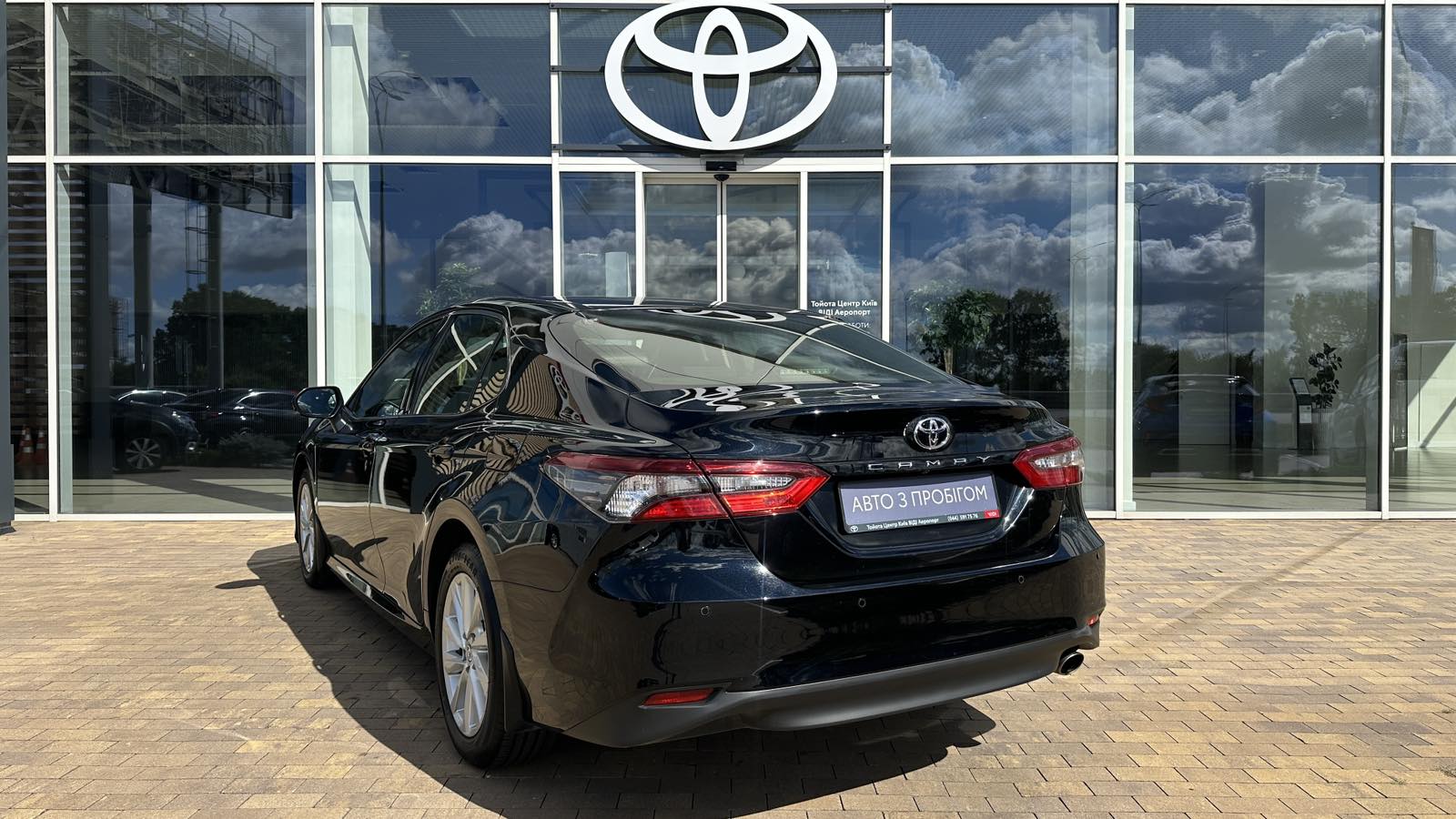 Toyota CAMRY 2021 року, Седан, Тойота Центр Київ "ВІДІ Аеропорт", м.Київ | Фото № 2 Toyota CAMRY 2021 року з пробігом 150975 км, Седан, Тойота Центр Київ "ВІДІ Аеропорт", м.Київ - 1120000 ГРН | Фото № 2