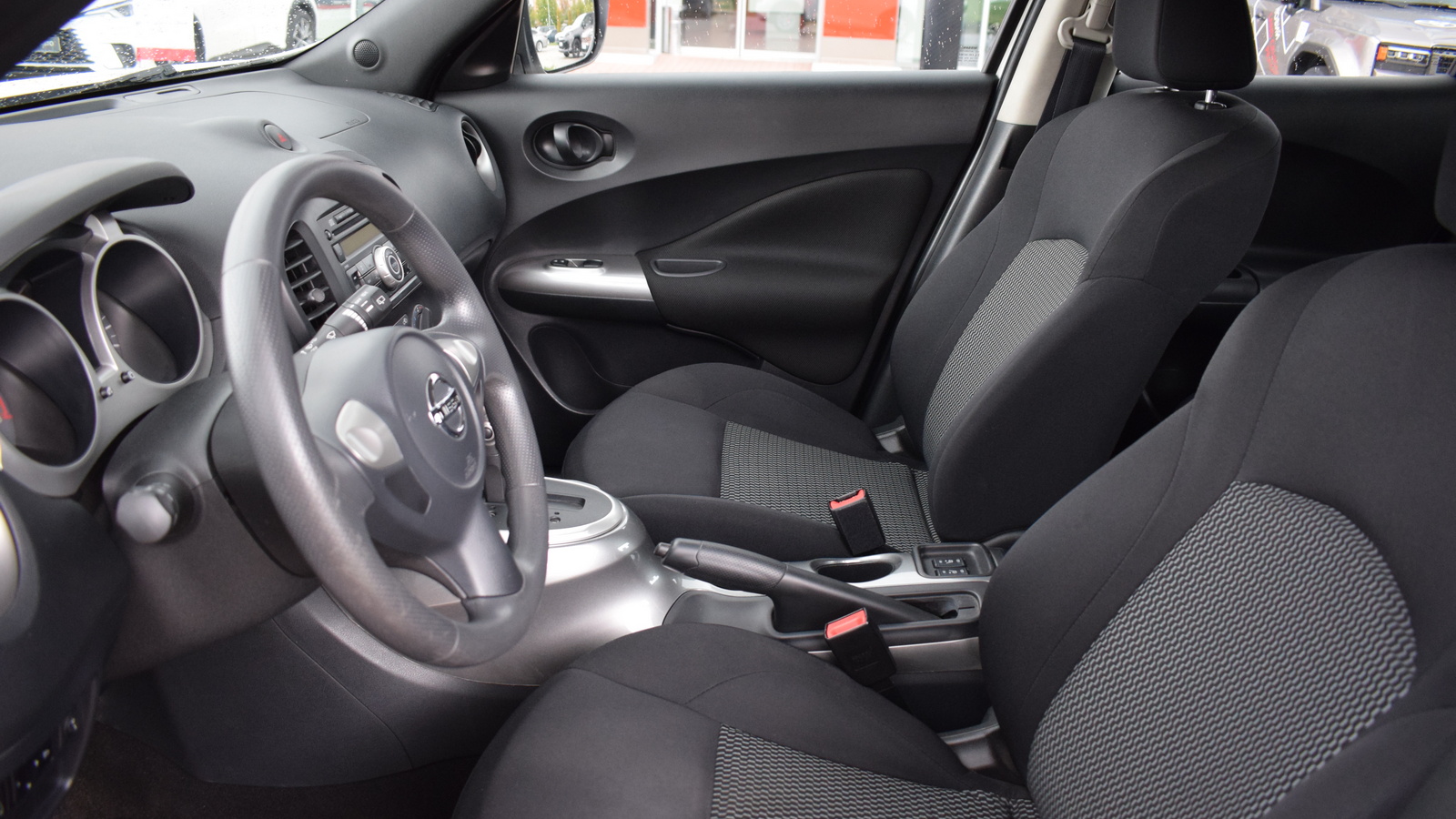 Інші авто NISSAN JUKE 2017 року, Хетчбек, Тойота Центр Житомир "Стар - Кар", м.Житомир | Фото № 12 Інші авто NISSAN JUKE 2017 року з пробігом 97554 км, Хетчбек, Тойота Центр Житомир "Стар - Кар", м.Житомир - 549000 ГРН | Фото № 12