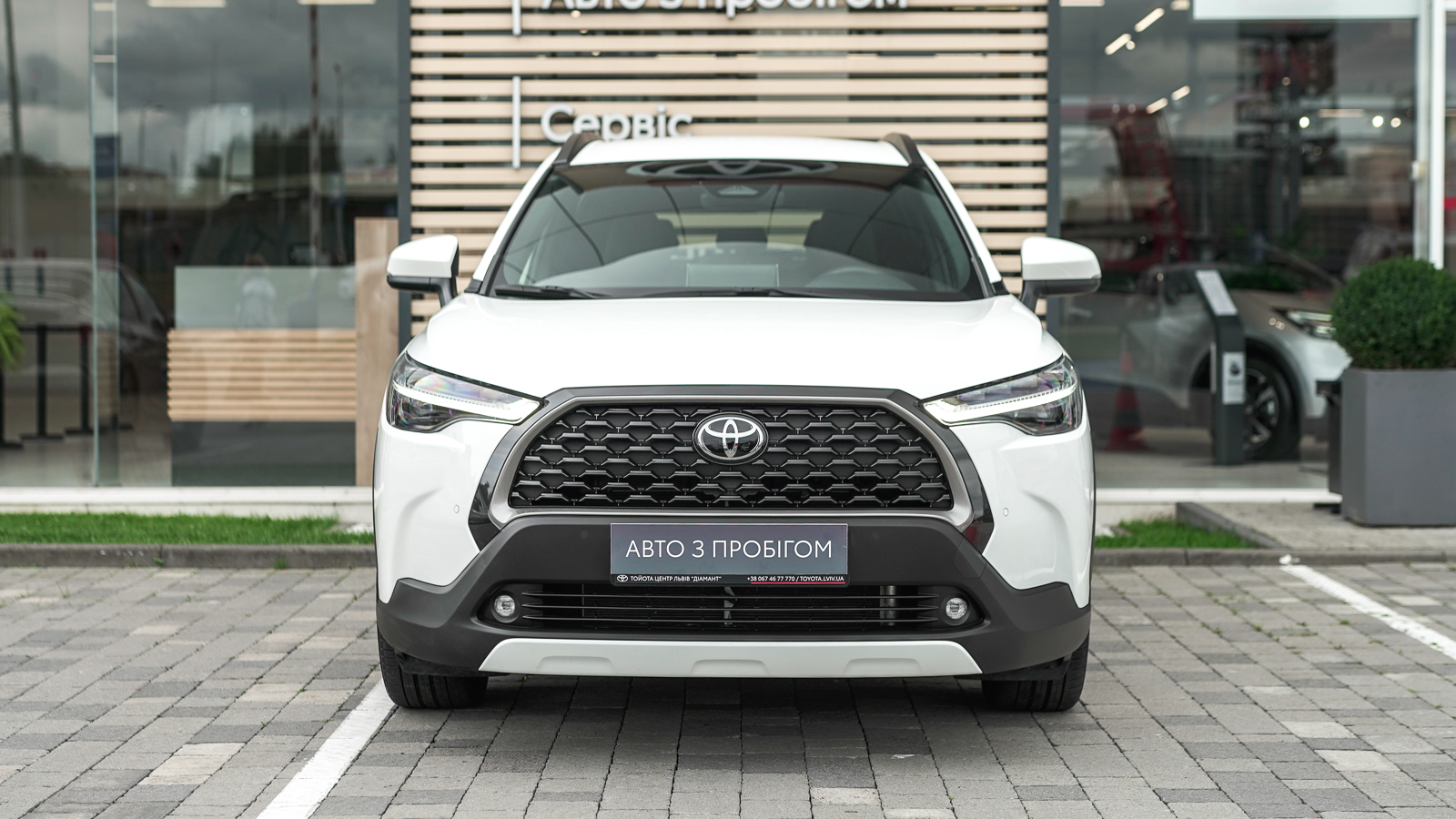 Toyota COROLLA CROSS 2024 року, Універсал, Тойота Центр Львів "Діамант", м.Львів | Фото № 5 Toyota COROLLA CROSS 2024 року з пробігом 15106 км, Універсал, Тойота Центр Львів "Діамант", м.Львів - 1510850 ГРН | Фото № 5