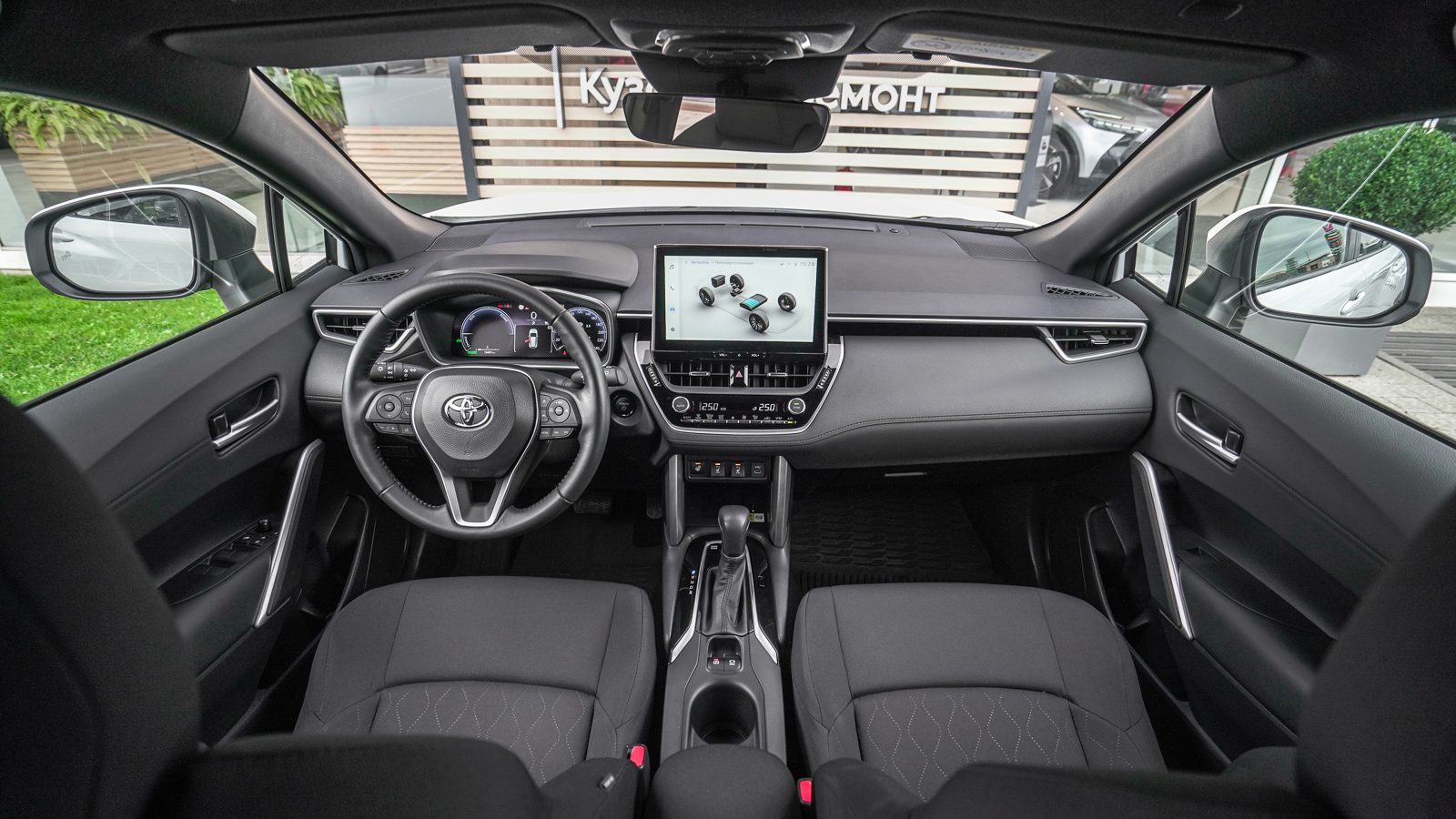 Toyota COROLLA CROSS 2024 року, Універсал, Тойота Центр Львів "Діамант", м.Львів | Фото № 8 Toyota COROLLA CROSS 2024 року з пробігом 15106 км, Універсал, Тойота Центр Львів "Діамант", м.Львів - 1510850 ГРН | Фото № 8