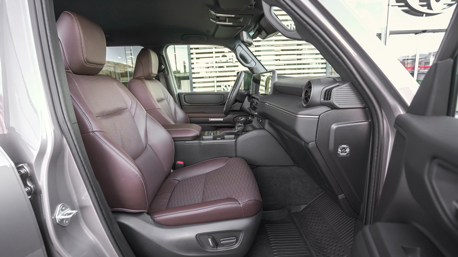 Toyota LAND CRUISER PRADO 2025 року, Універсал, Тойота Центр Львів "Діамант", м.Львів | Фото № 6 Toyota LAND CRUISER PRADO 2025 року з пробігом 33633 км, Універсал, Тойота Центр Львів "Діамант", м.Львів - 3134450 ГРН | Фото № 6