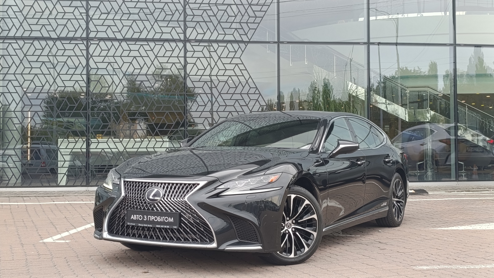 Lexus LS 2017 року, Седан, Лексус Київ Захід, м.Київ | Фото № 1 Lexus LS 2017 року з пробігом 266265 км, Седан, Лексус Київ Захід, м.Київ - 1890000 ГРН | Фото № 1