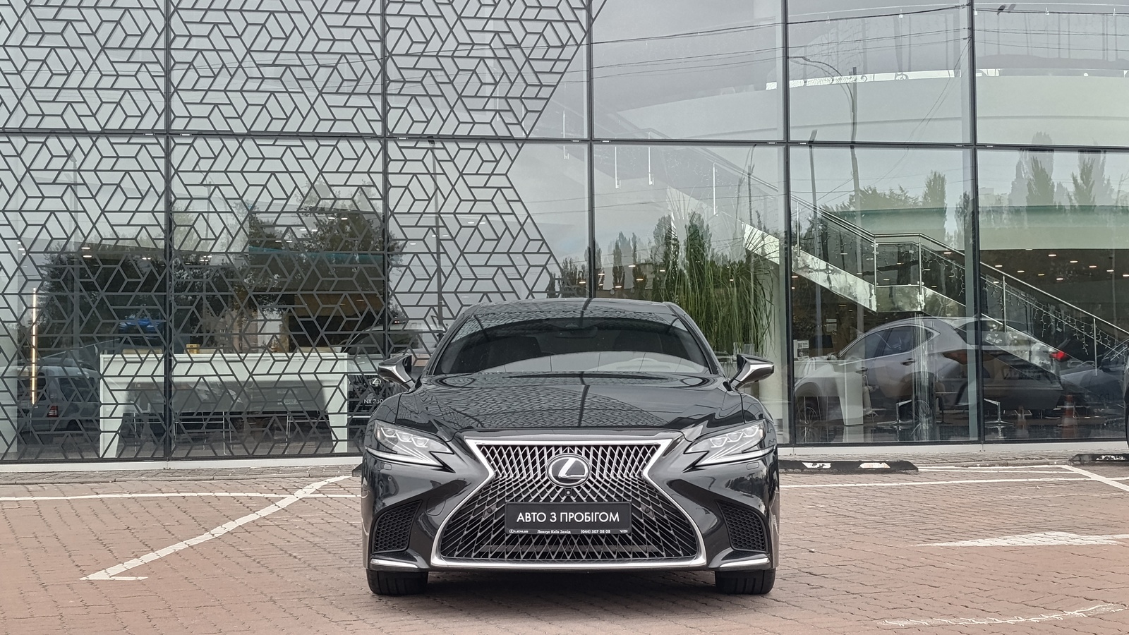 Lexus LS 2017 року, Седан, Лексус Київ Захід, м.Київ | Фото № 5 Lexus LS 2017 року з пробігом 266265 км, Седан, Лексус Київ Захід, м.Київ - 1890000 ГРН | Фото № 5