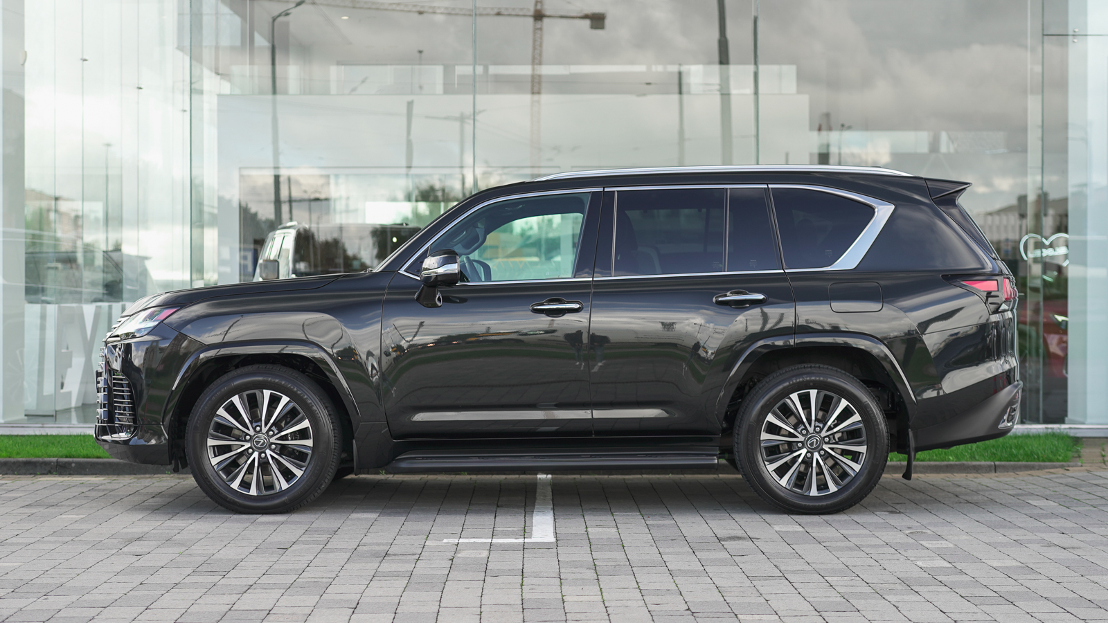 Lexus LX 2025 року, Універсал, Лексус Львів, м.Львів | Фото № 3 Lexus LX 2025 року з пробігом 11379 км, Універсал, Лексус Львів, м.Львів - 5727700 ГРН | Фото № 3